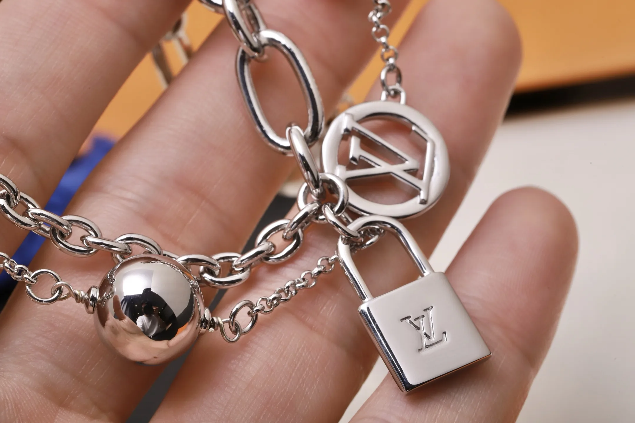 Mix Chains Monogram Charm Bracelet D15517514 — view 4