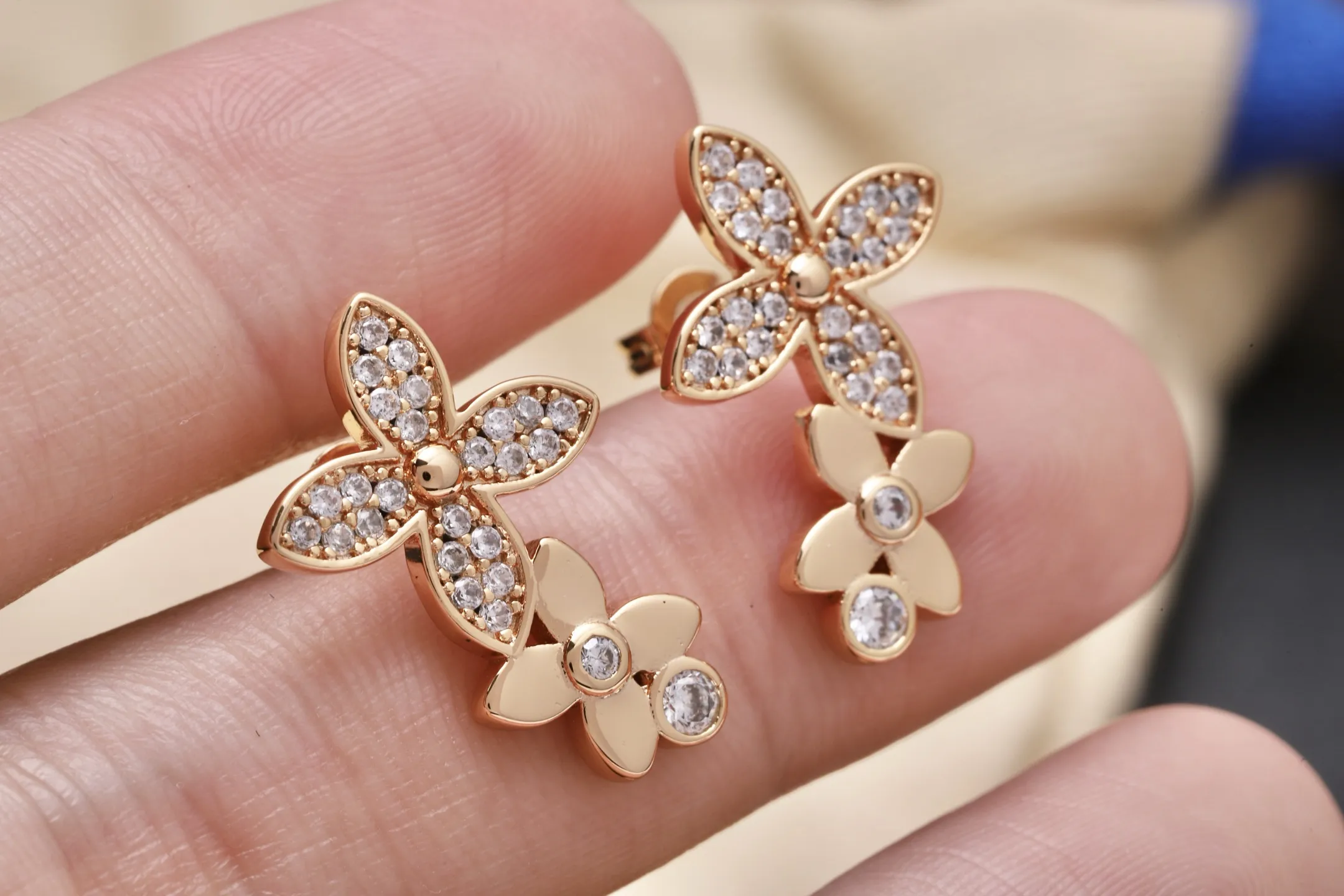 Monogram Flower Crystal Stud Earrings D11016805 — view 5