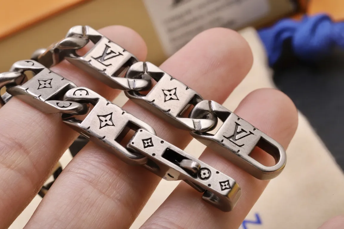 Monogram Tied Up Chain Bracelet D11017455 — view 7