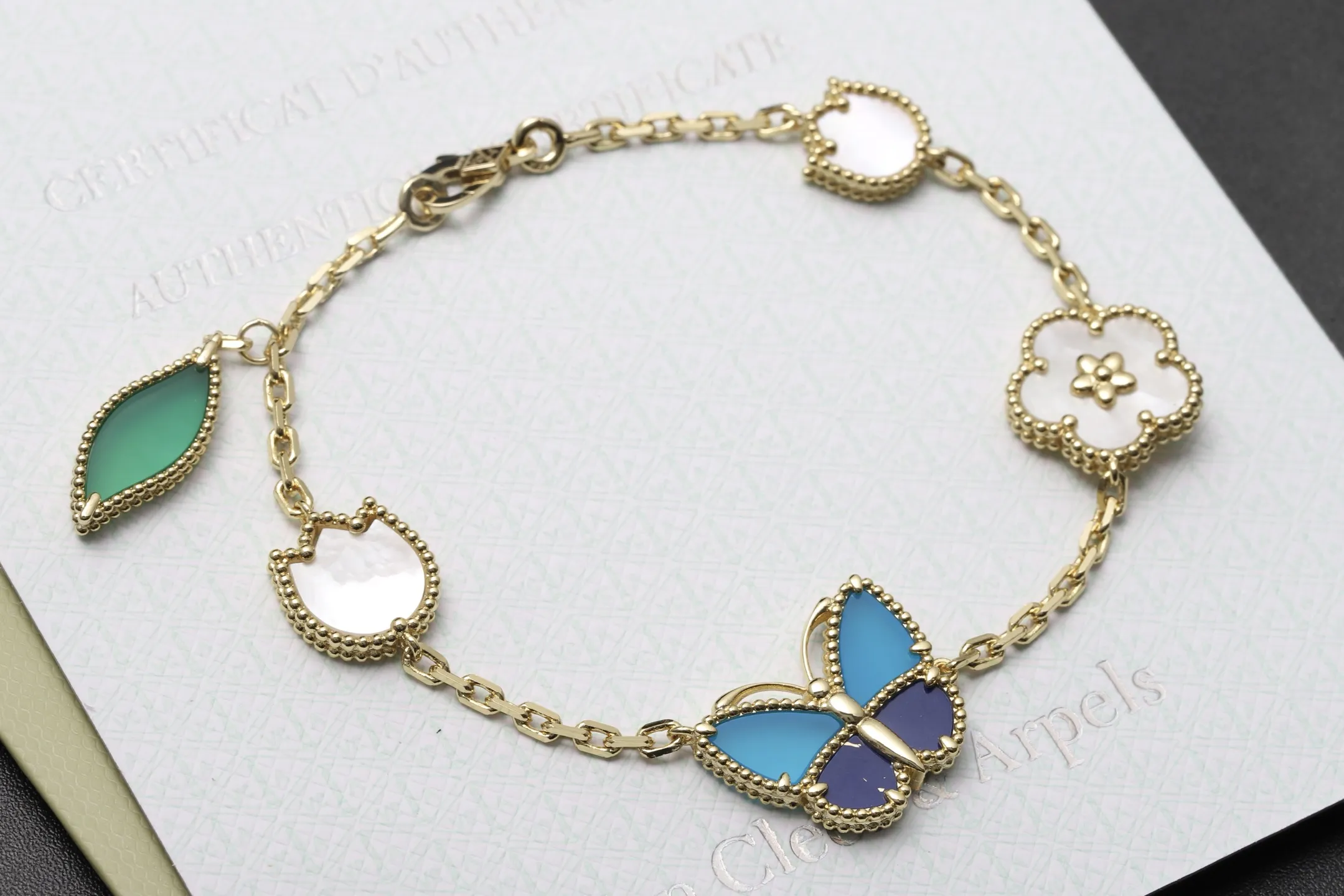Lucky Spring Butterfly Bracelet (Gold-Plated Brass) D19517026 — view 7