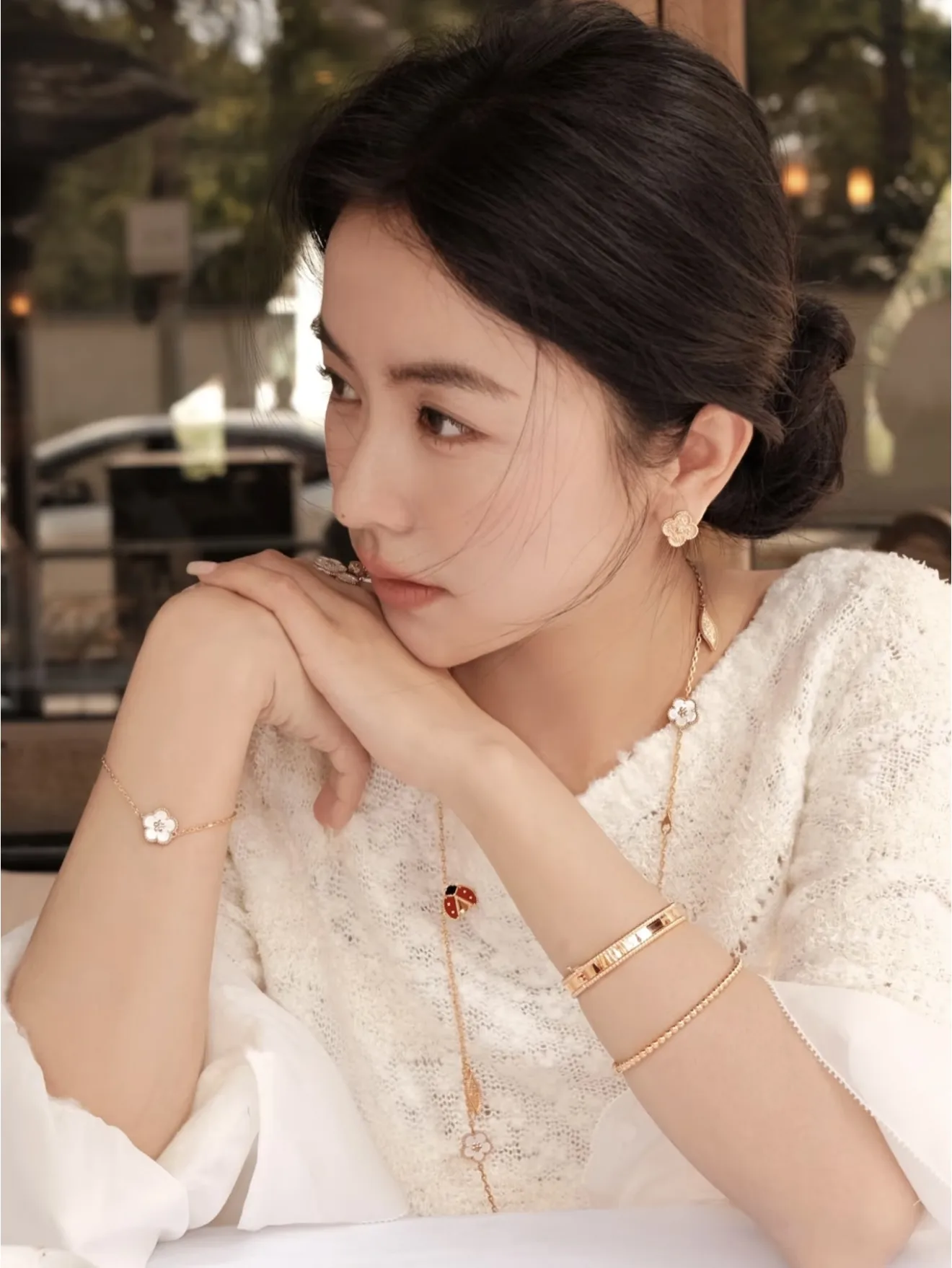 Sweet Alhambra Mother-of-Pearl Bracelet (Sterling Silver) D19516950 — view 9