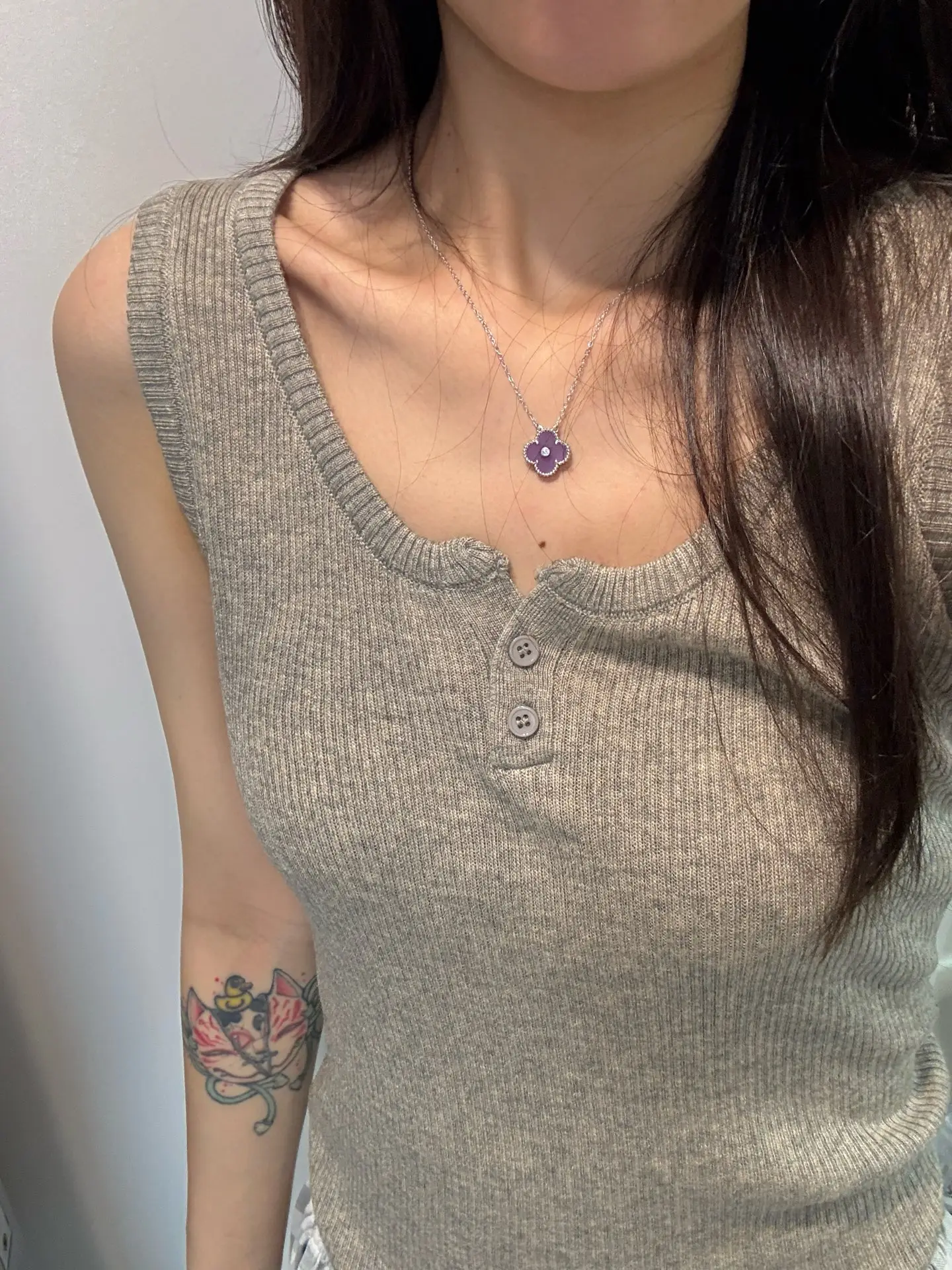 Alhambra Vintage Pendant Necklace (Sterling Silver) D13017487 — view 9