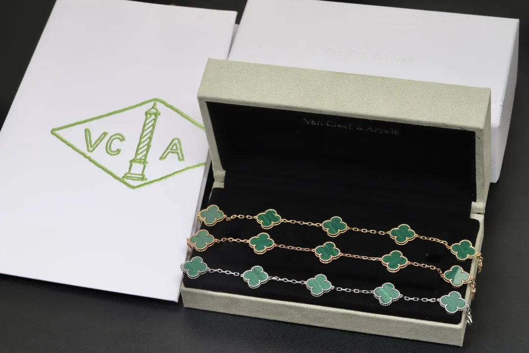 Vintage Alhambra Malachite Bracelet (18K Gold-Plated Silver) D29016942