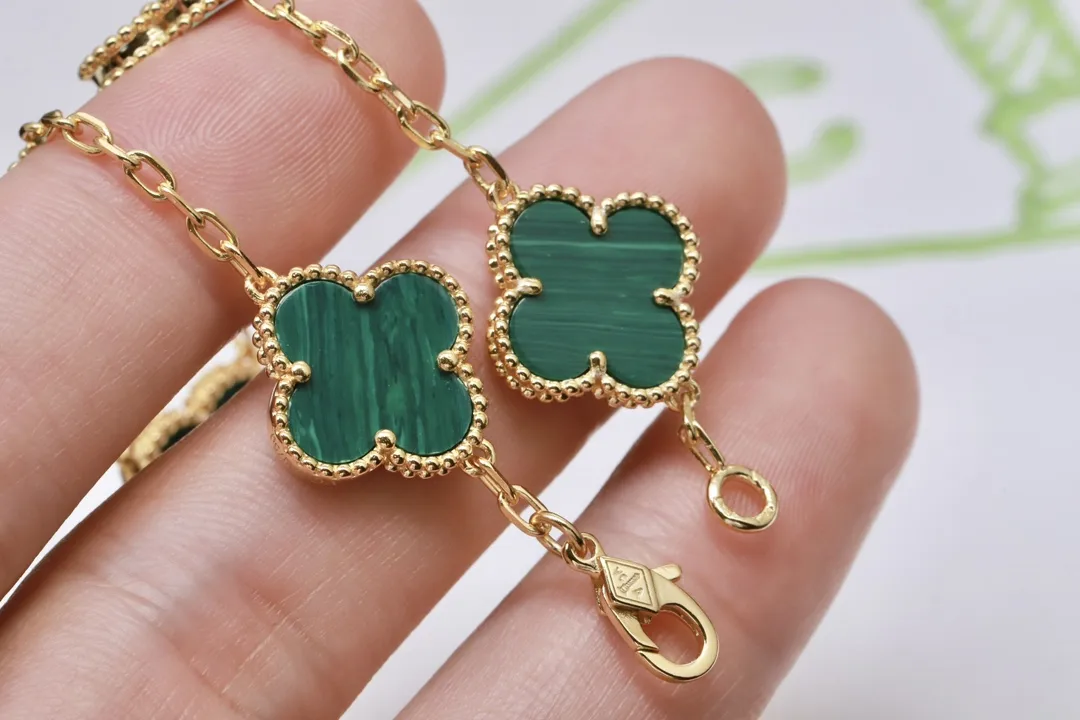 Vintage Alhambra Malachite Bracelet (18K Gold-Plated Silver) D29016942 — view 7