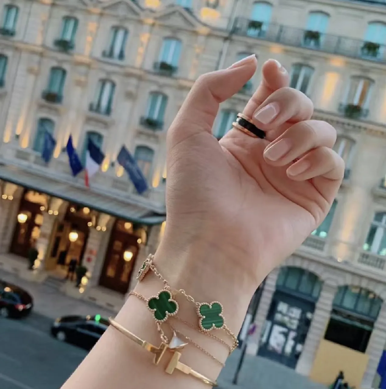 Vintage Alhambra Malachite Bracelet (18K Gold-Plated Silver) D29016942 — view 9