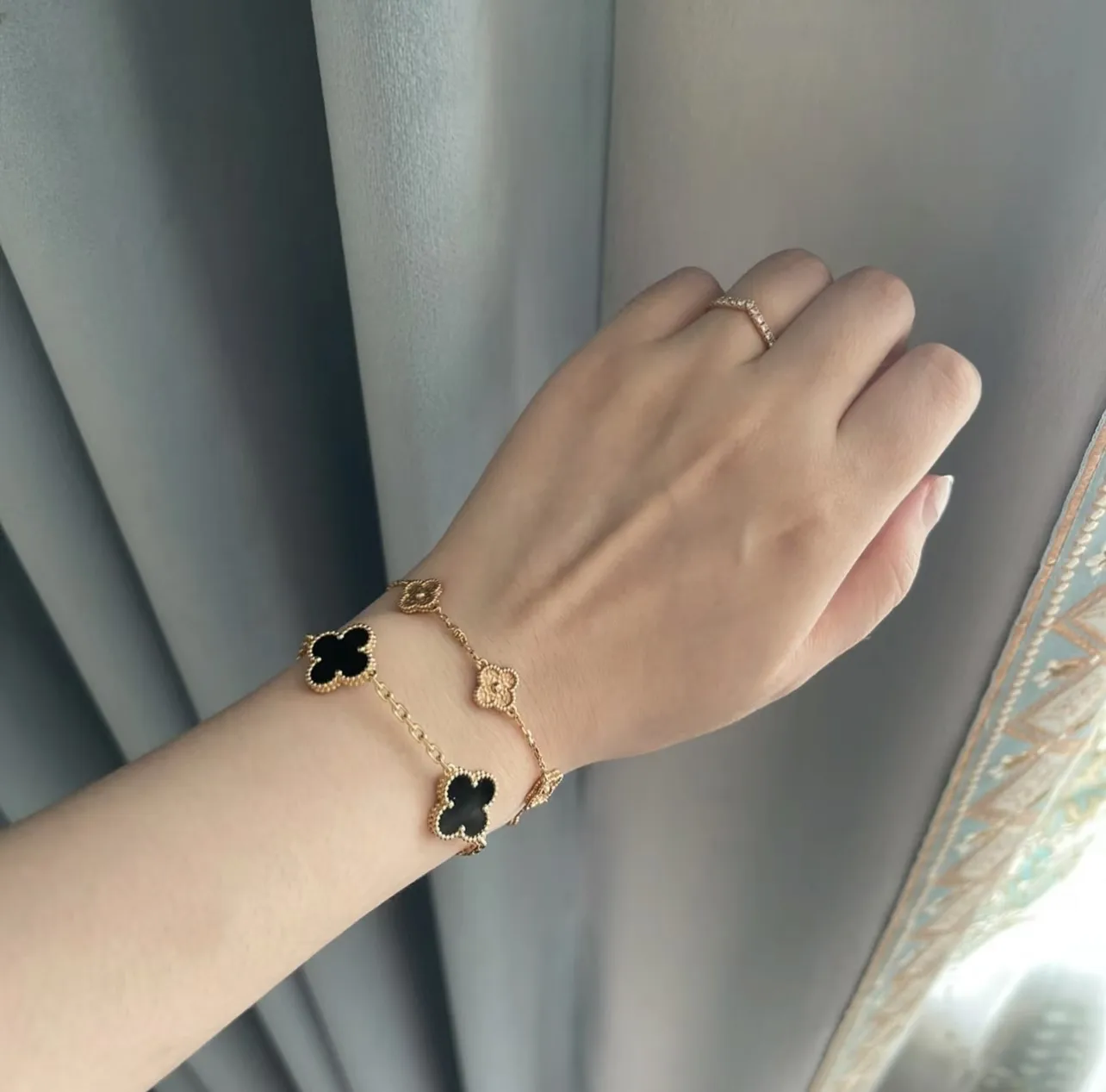 Alhambra 6-Motif Clover Bracelet (18K Gold-Plated Sterling Silver) D22016632 — view 9