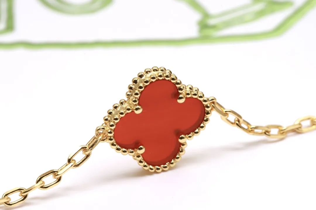 Vintage Alhambra Carnelian Bracelet (18K Gold-Plated Silver) D29016587 — view 6