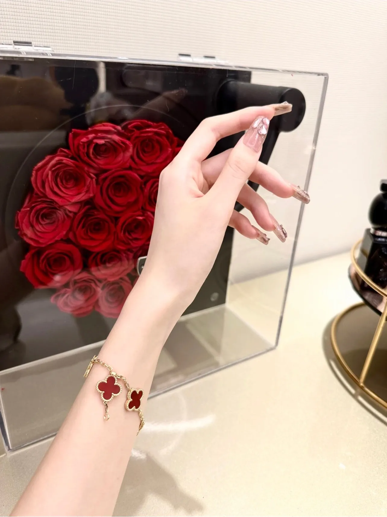Vintage Alhambra Carnelian Bracelet (18K Gold-Plated Silver) D29016587 — view 8
