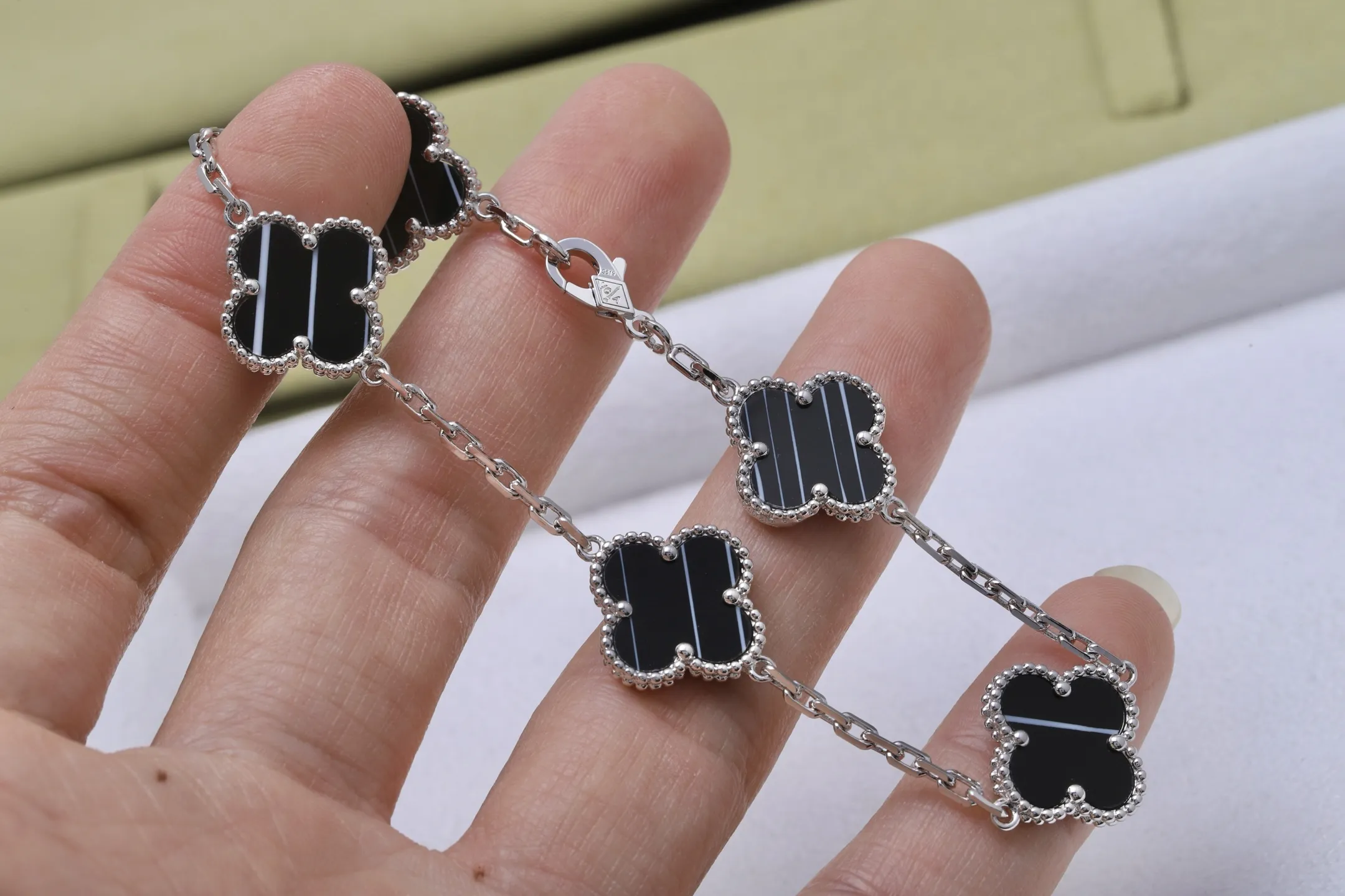Vintage Alhambra 5-Motif Bracelet (Sterling Silver) D19516588 — view 3
