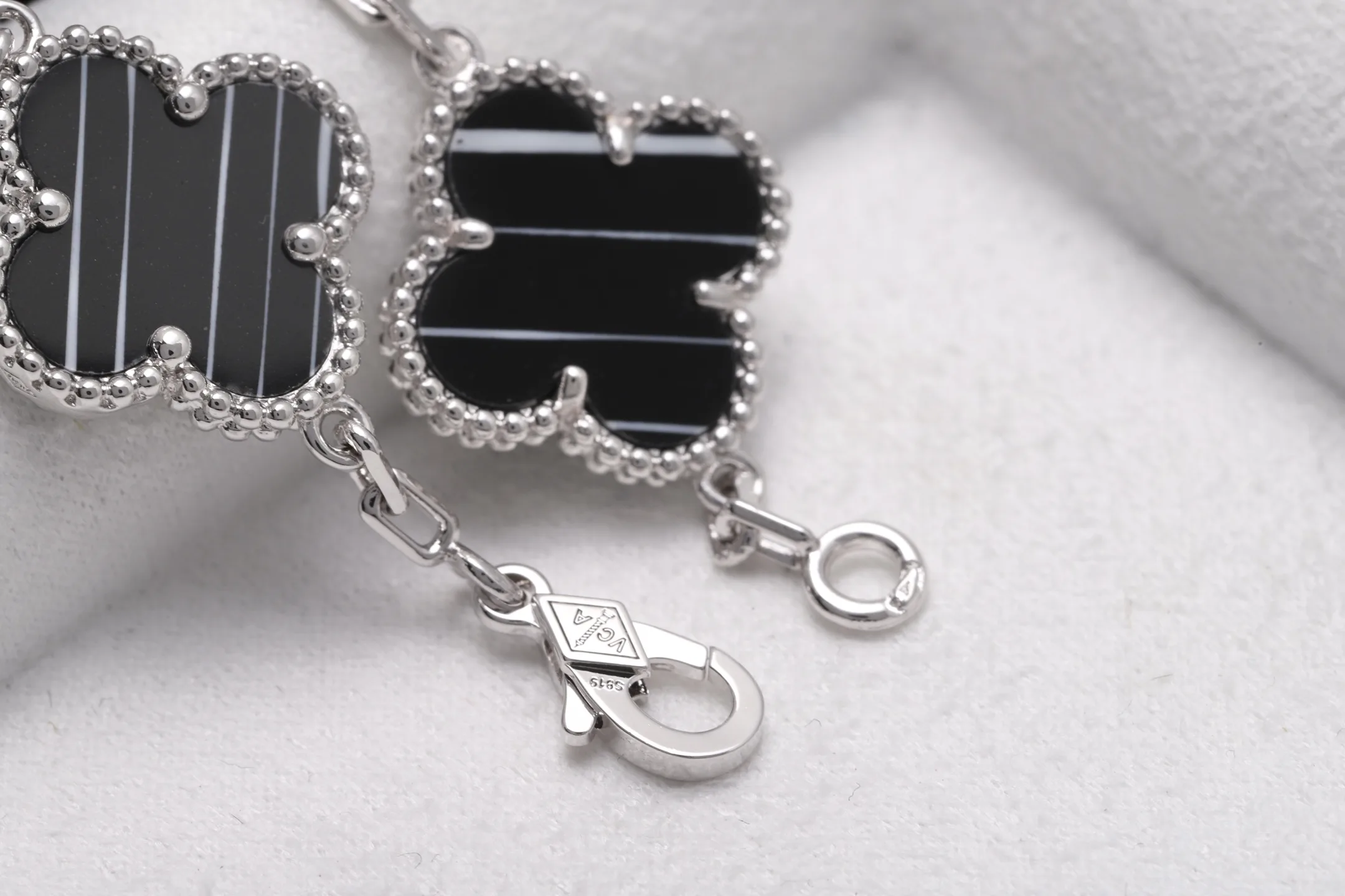 Vintage Alhambra 5-Motif Bracelet (Sterling Silver) D19516588 — view 5