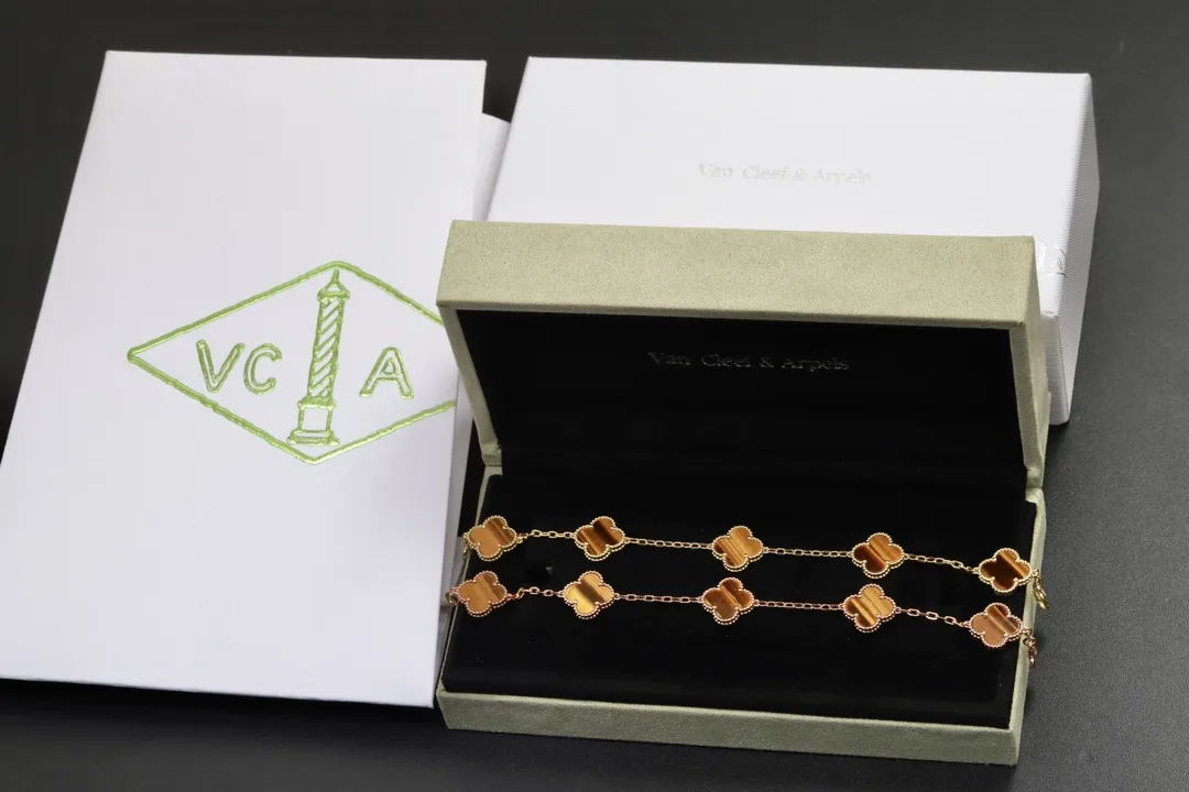 Vintage Alhambra Tiger's Eye Bracelet (Sterling Silver) D31516585
