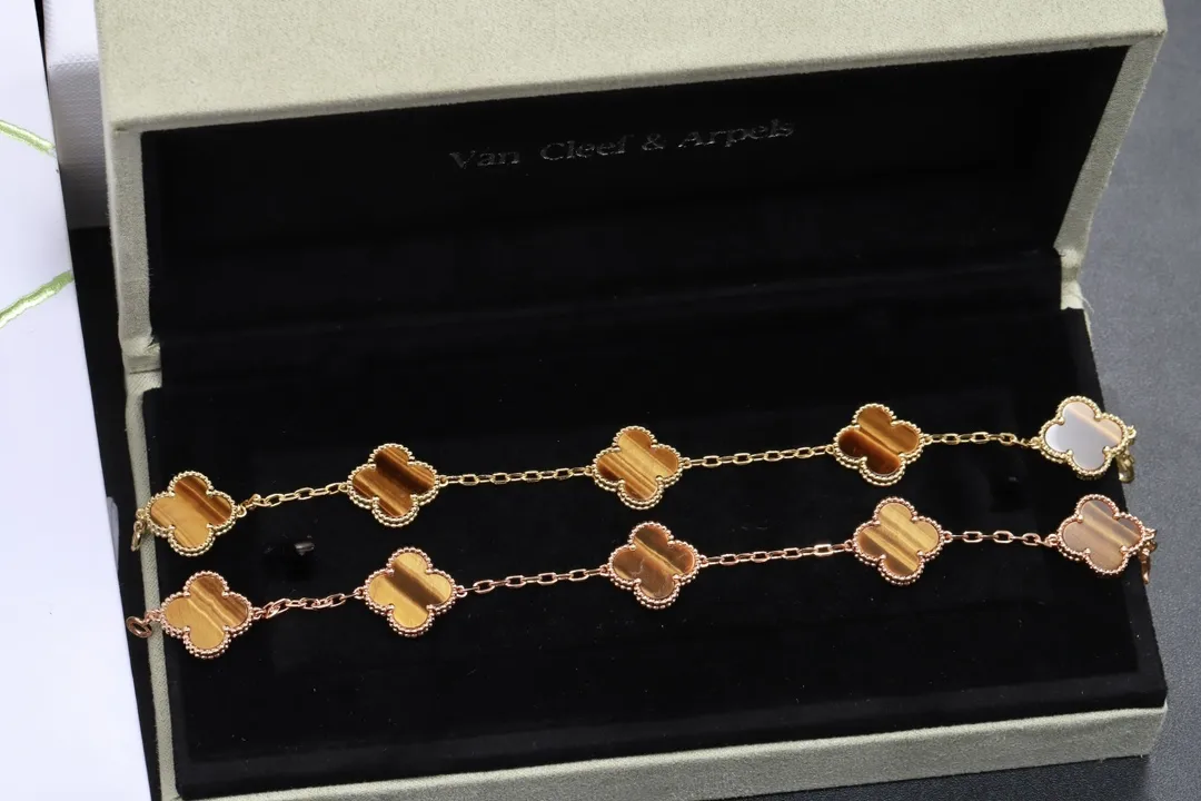 Vintage Alhambra Tiger's Eye Bracelet (Sterling Silver) D31516585 — view 2