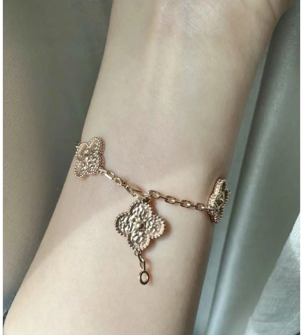 Vintage Alhambra 5-Motif Bracelet (Sterling Silver) D35016644 — view 9