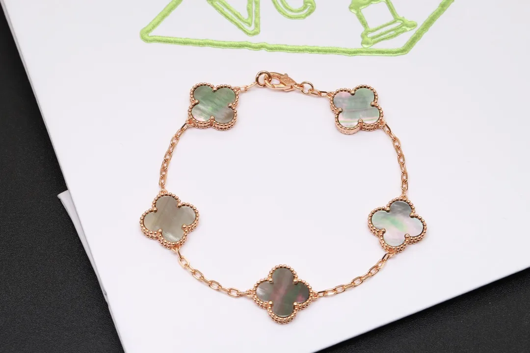 Alhambra 5-Motif Grey Mother-of-Pearl Bracelet (18K Gold-Plated Silver) D31016949 — view 3