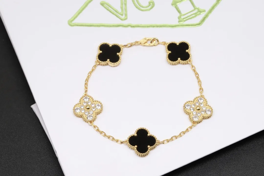 Alhambra-Inspired Clover Bracelet (Sterling Silver) D31016947 — view 5