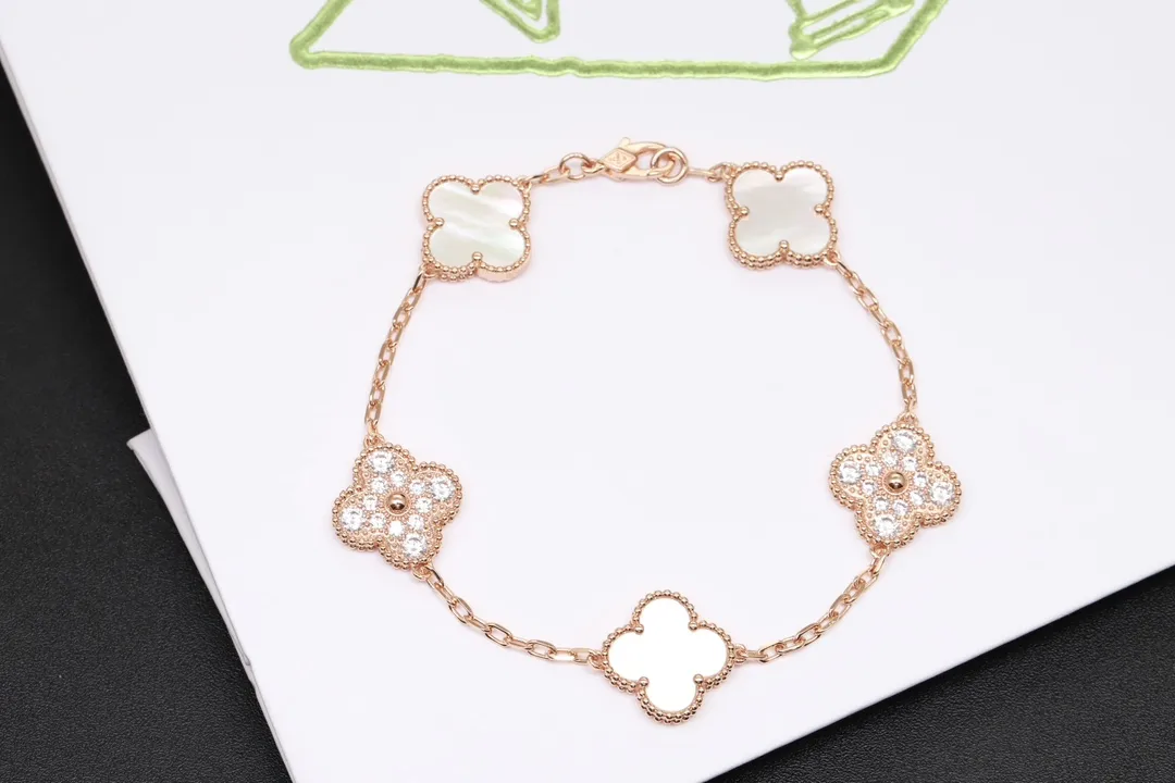 Alhambra 5-Motif Bracelet with Mother-of-Pearl and Crystals D31016943 — view 5