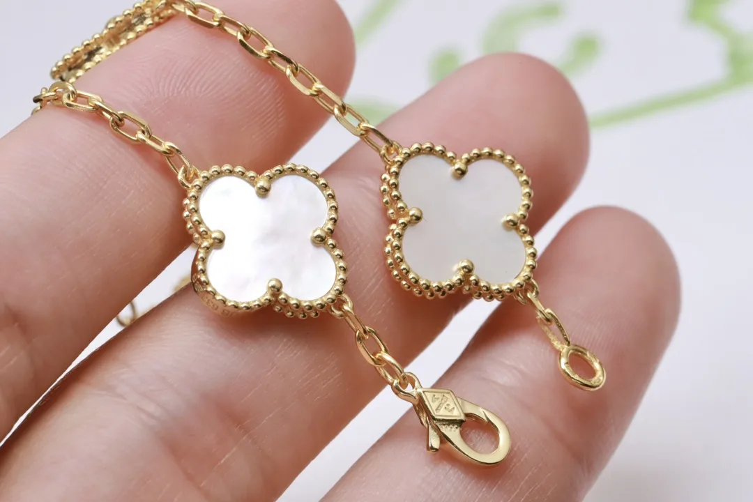 Alhambra 5-Motif Bracelet with Mother-of-Pearl and Crystals D31016943 — view 7