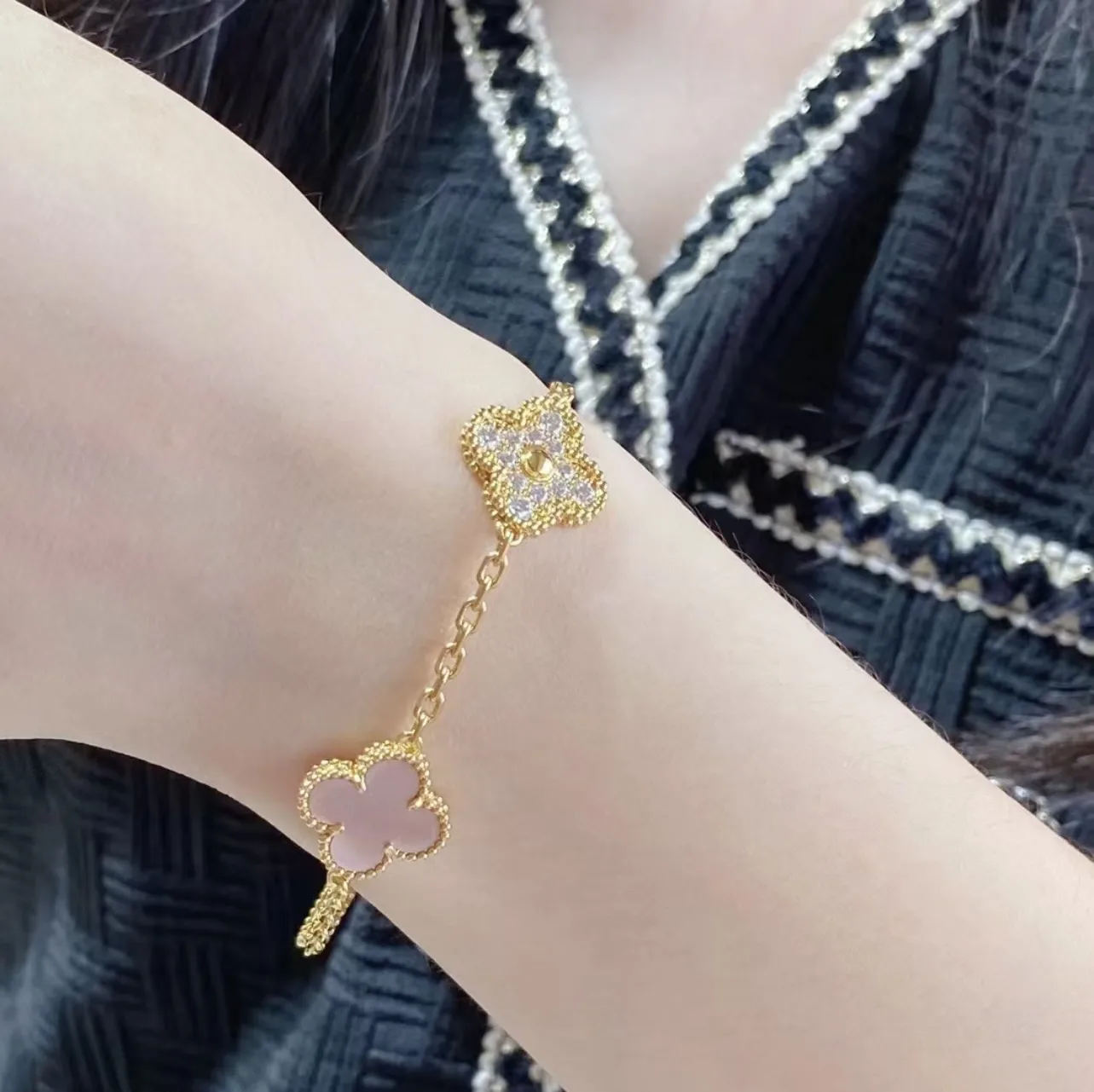 Alhambra 5-Motif Bracelet with Pink Shell and Crystals (Sterling Silver) D32516645 — view 9
