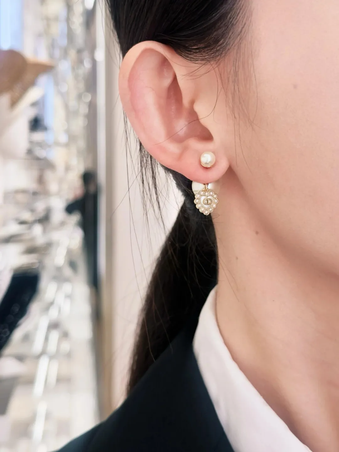 Dior Tribales Heart and Pearl Earrings D14016672 — view 9