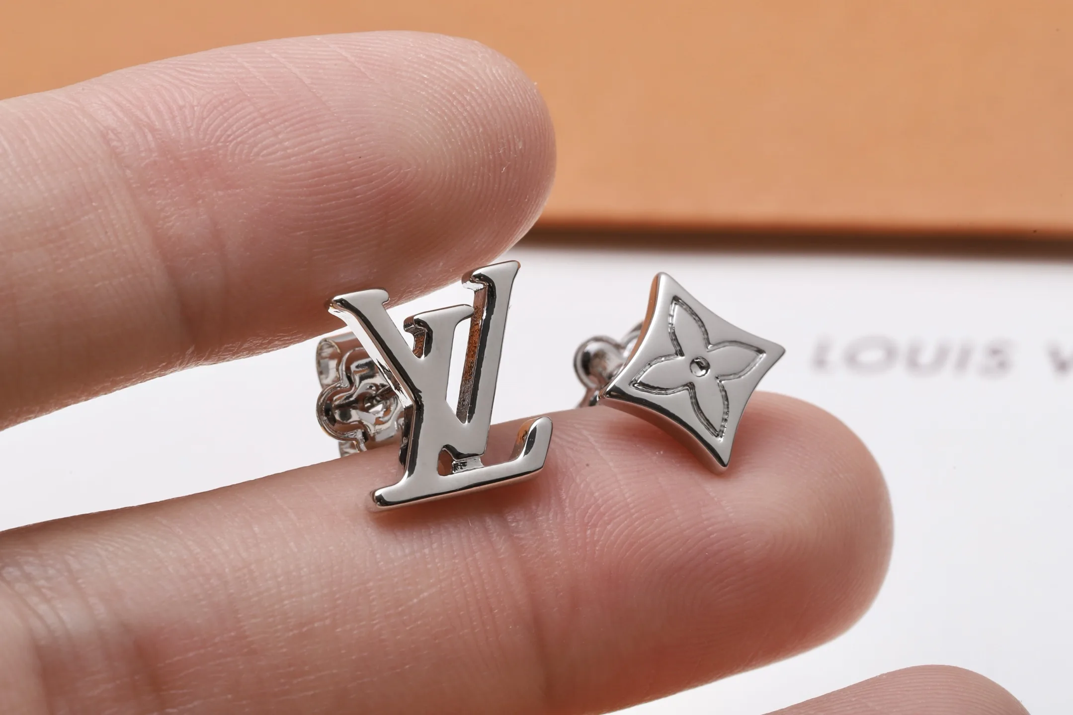 Monogram Asymmetric Stud Earrings (Titanium Steel) D10516773 — view 4
