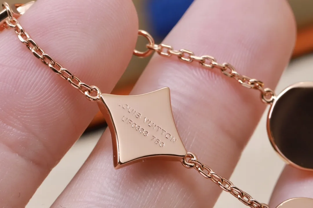 Color Blossom Five-Flower Bracelet (Gold-Plated Brass) D17017584 — view 5