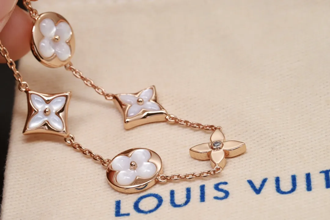 Color Blossom Five-Flower Bracelet (Gold-Plated Brass) D17017584 — view 7