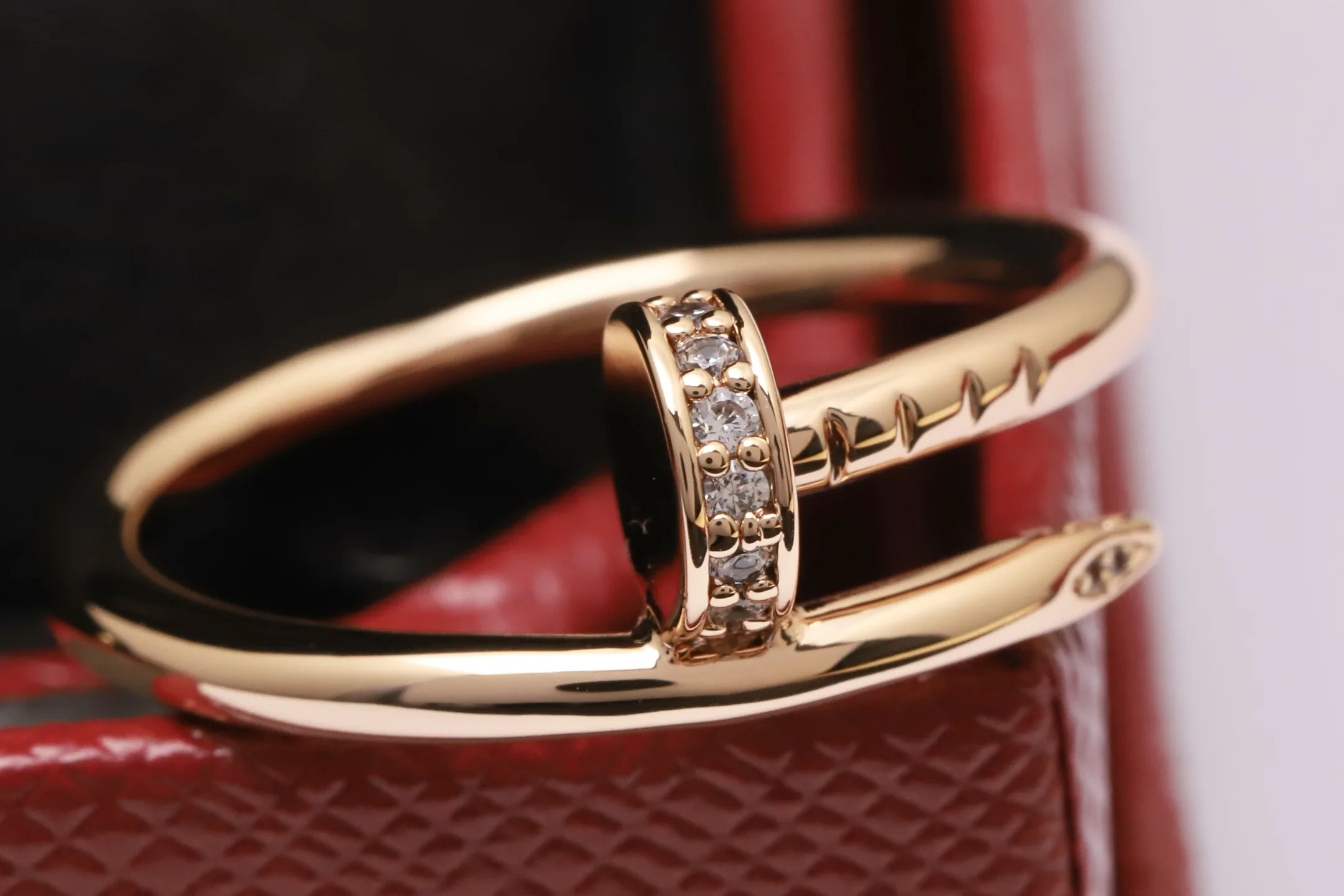 Juste un Clou Slim Ring with Crystals (Gold-Plated Brass) D13517708 — view 3