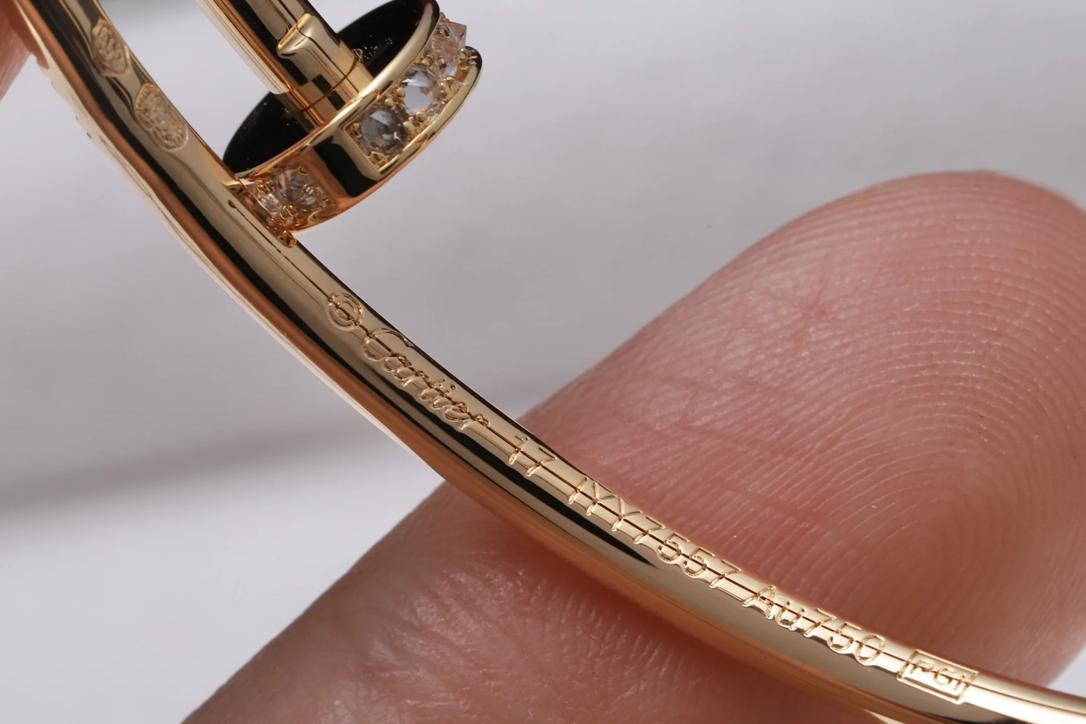 Juste un Clou Small Model Bangle (Gold-Plated Brass) D20016800 — view 6