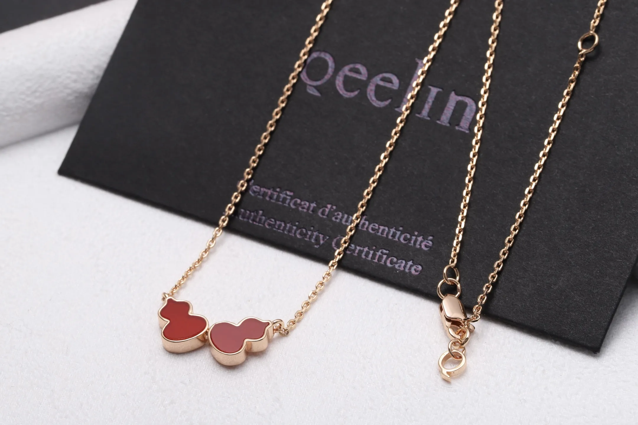Double Wulu Pendant Necklace (Gold-Plated Brass) D15017049 — view 4