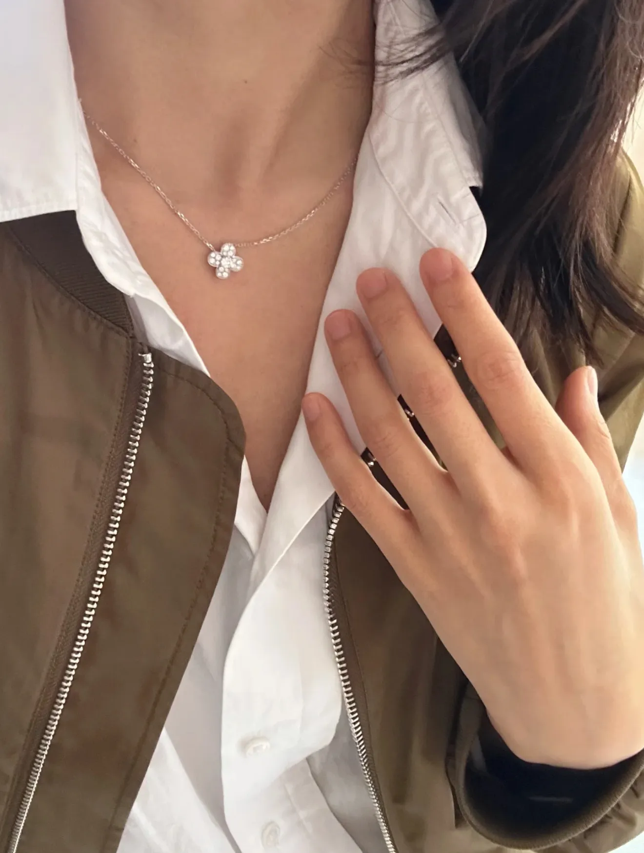 Vintage Alhambra Diamond Pavé Necklace (Sterling Silver) D18017336 — view 9