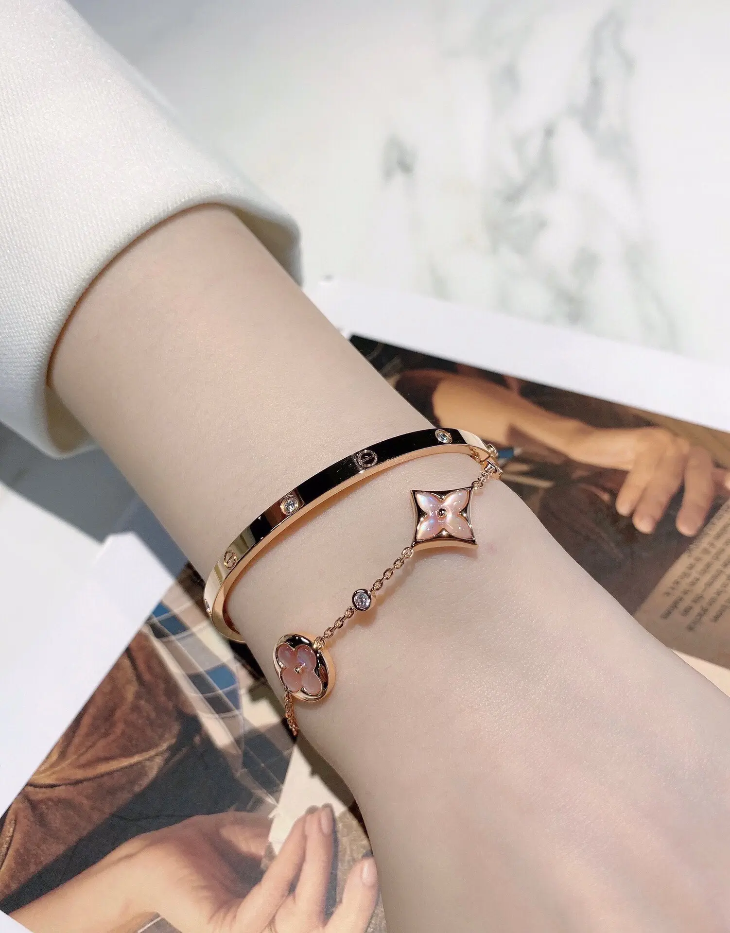 Monogram Flower Mother-of-Pearl Bracelet (Gold-Plated Brass) D16017585 — view 8