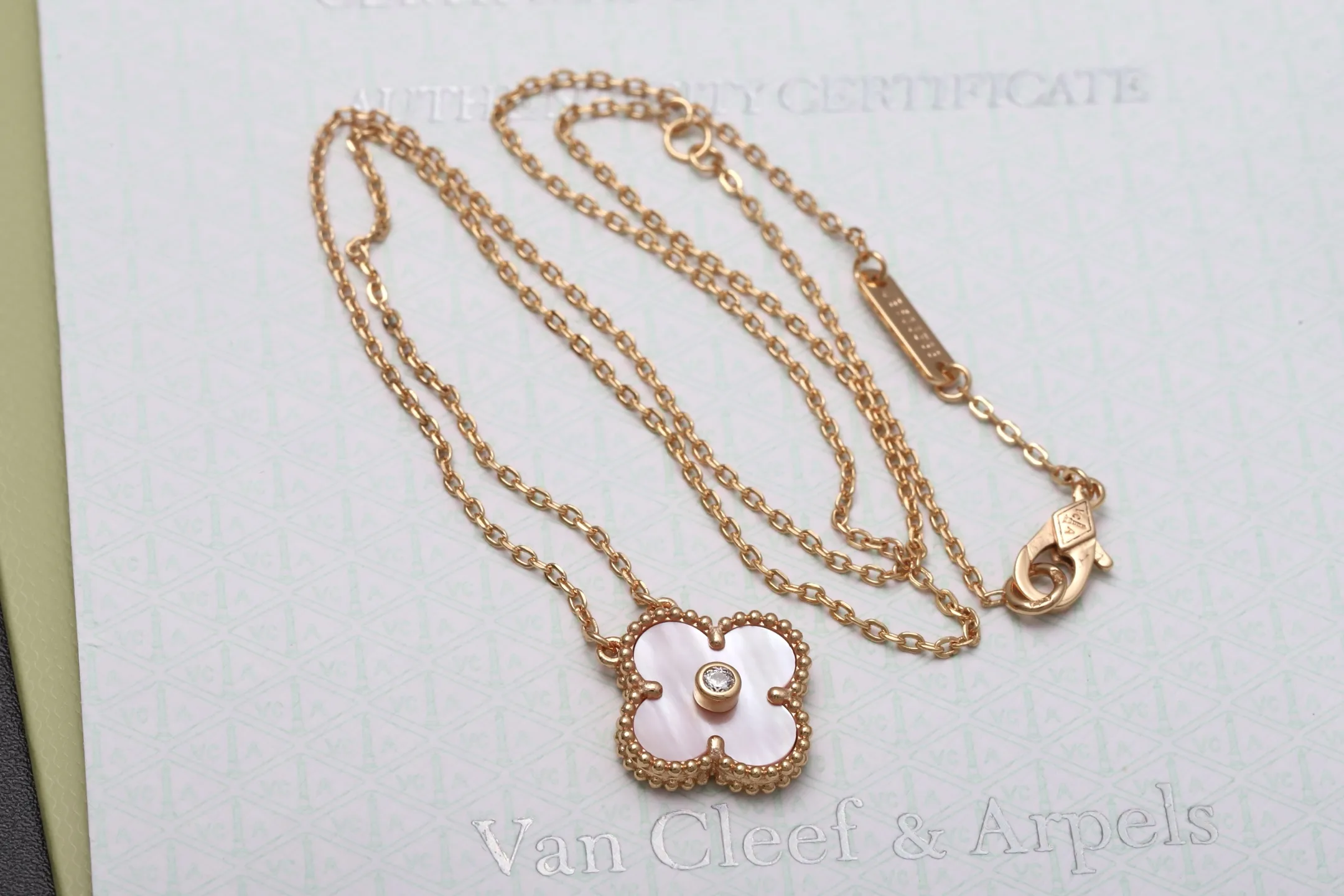 Vintage Alhambra Pendant Necklace (Sterling Silver) D15017312 — view 3