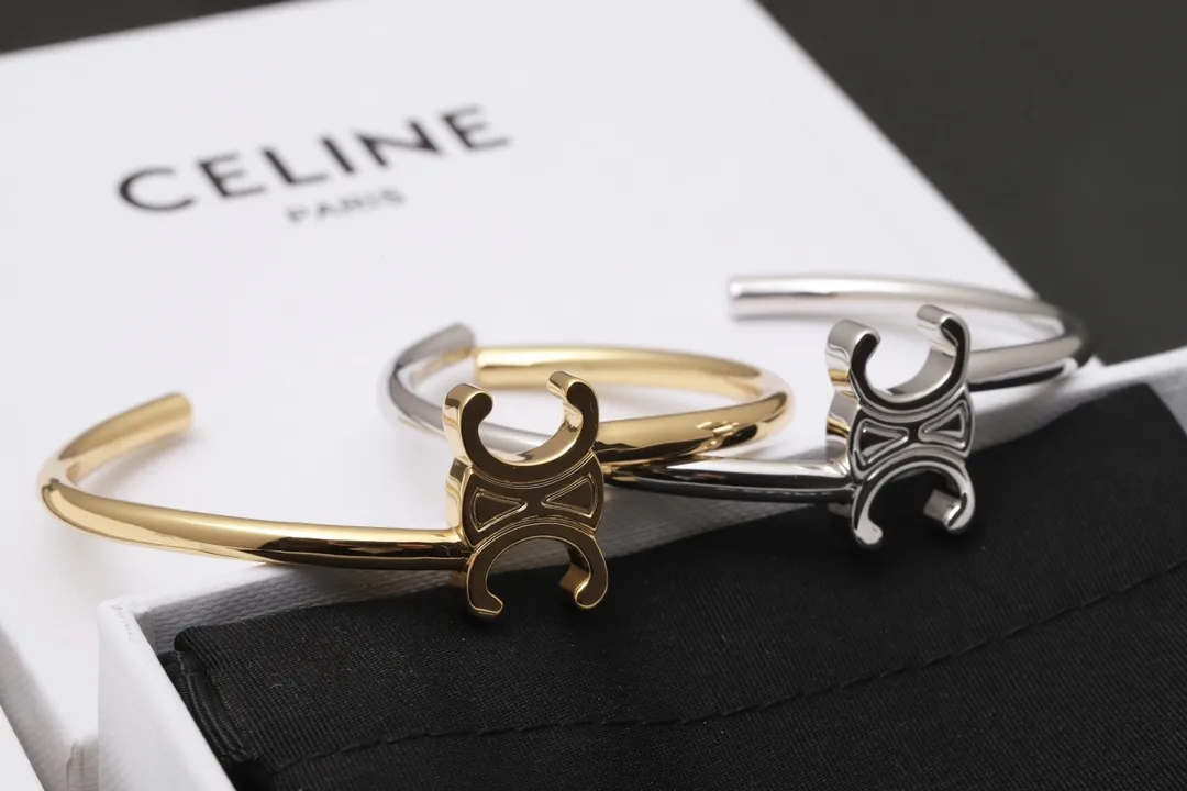 Triomphe Logo Cuff Bracelet D14017320 — view 3