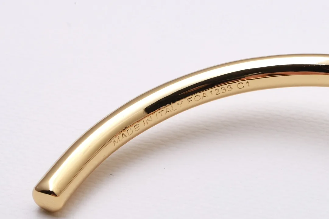 Triomphe Logo Cuff Bracelet D14017320 — view 7