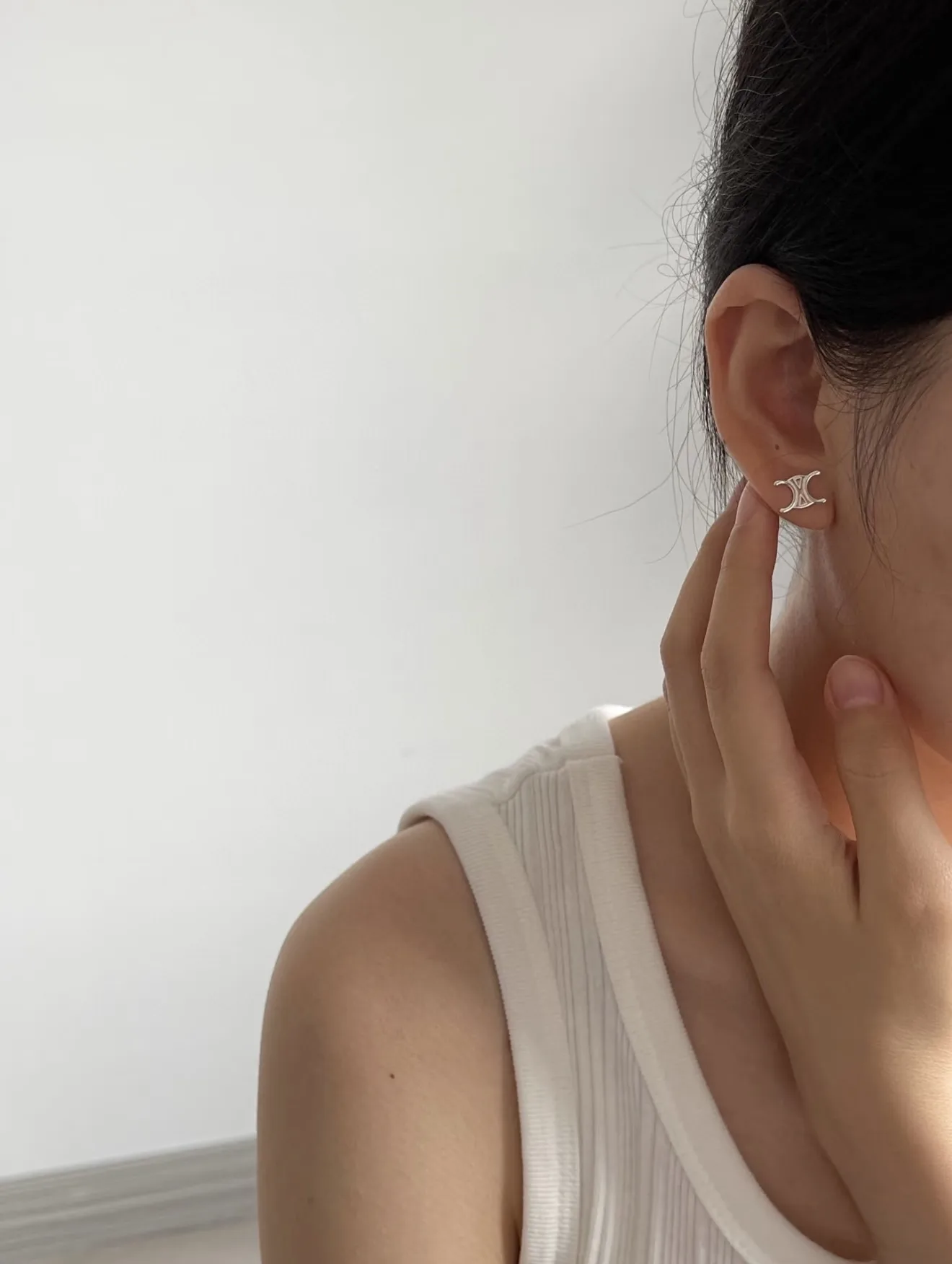 Maillon Triomphe Stud Earrings D13517084 — view 9