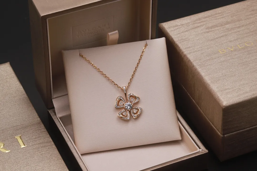 Fiorever Diamond Flower Pendant Necklace D12017143 — view 6