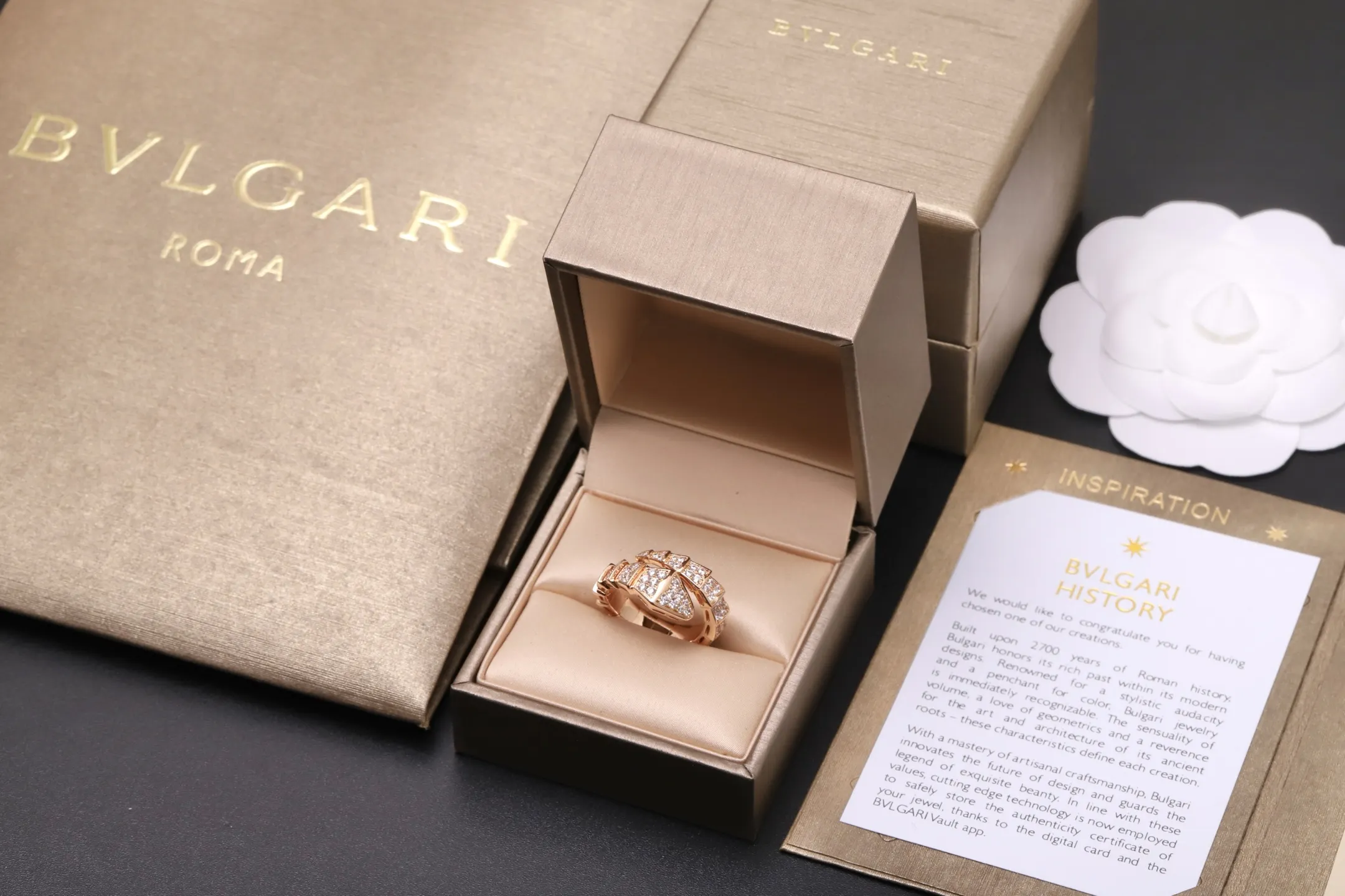 Serpenti-Inspired Crystal Snake Ring (Gold-Plated Brass) D17017640 — view 4