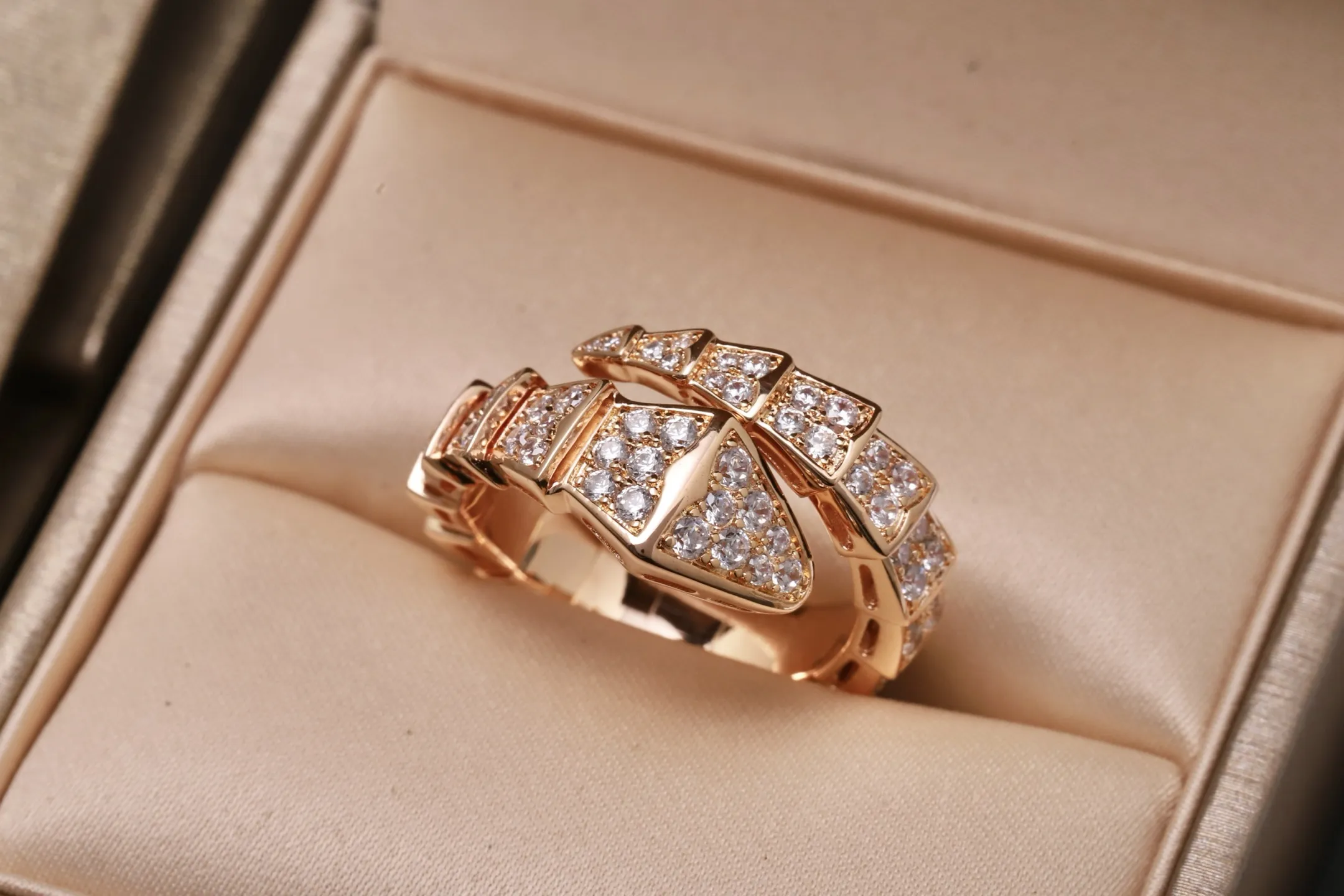Serpenti-Inspired Crystal Snake Ring (Gold-Plated Brass) D17017640 — view 5