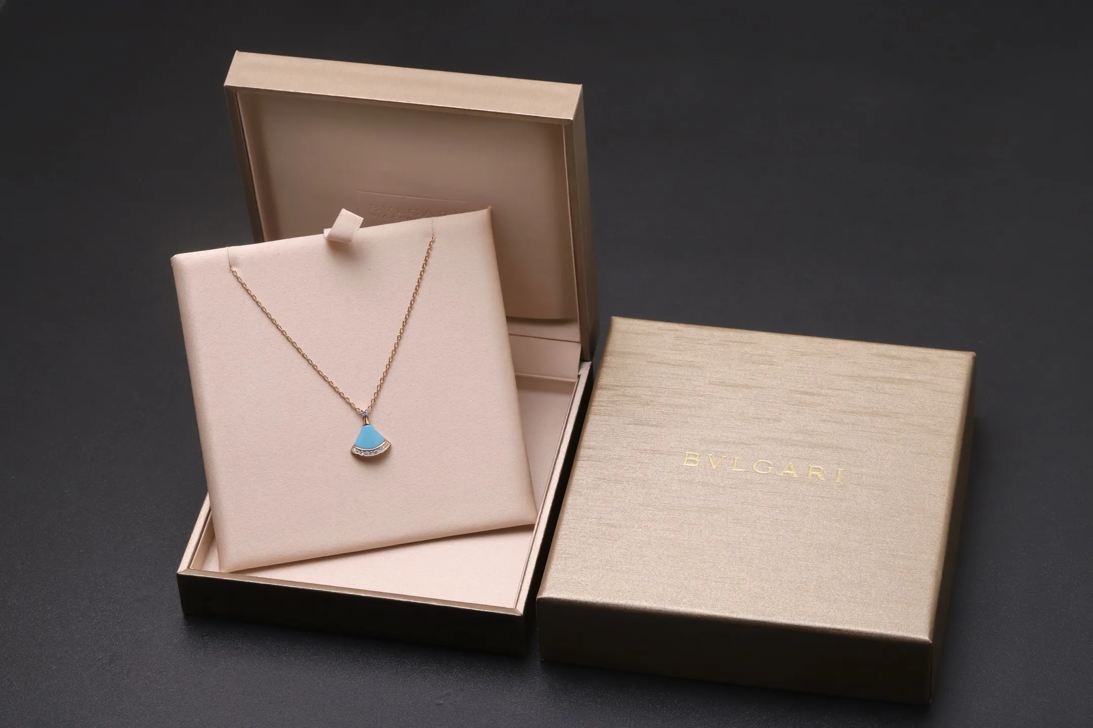 Divas' Dream Turquoise and Diamond Pendant Necklace D13017370 — view 2