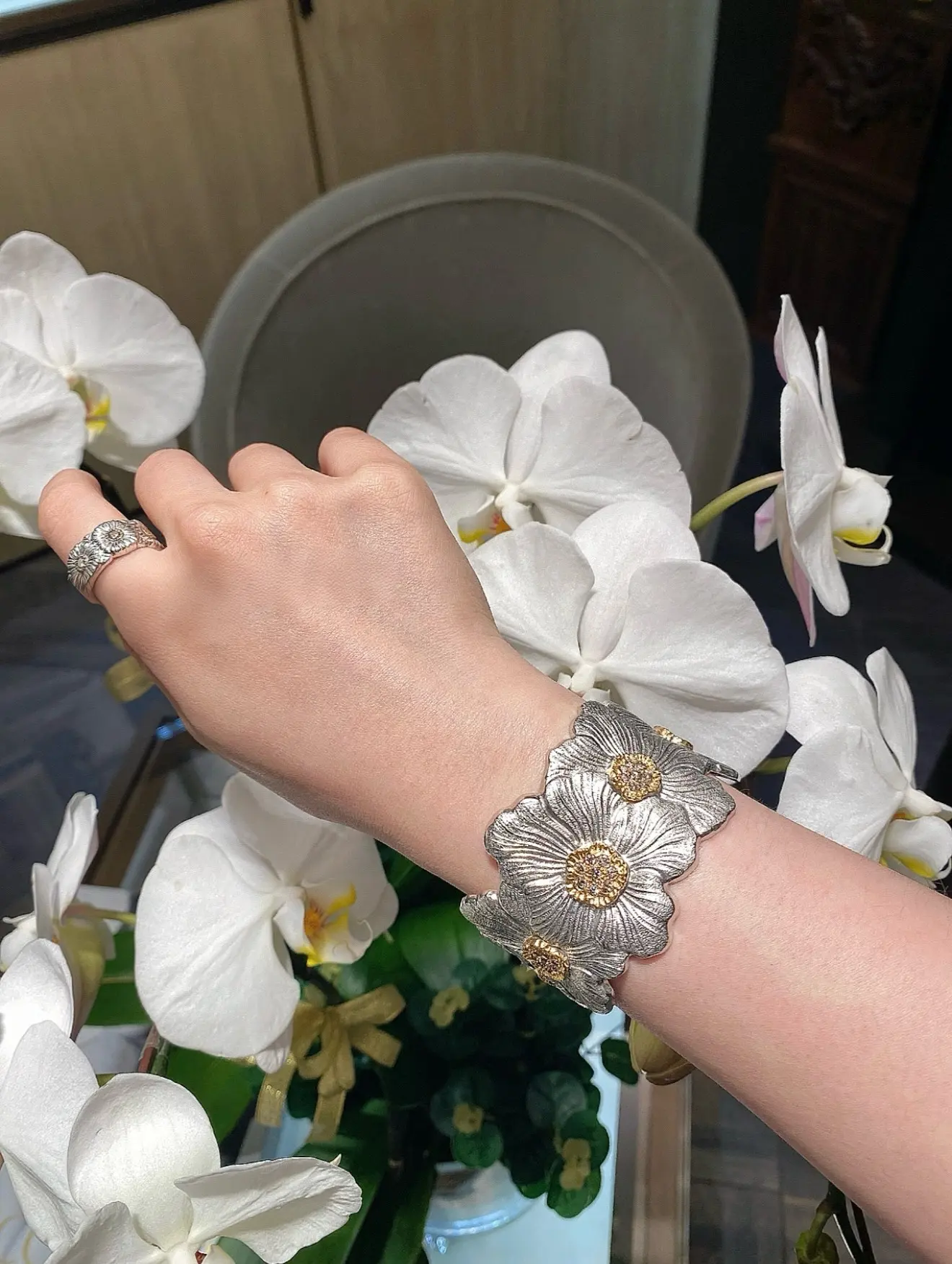 Gardenia Sterling Silver Cuff Bracelet D338016544 — view 11
