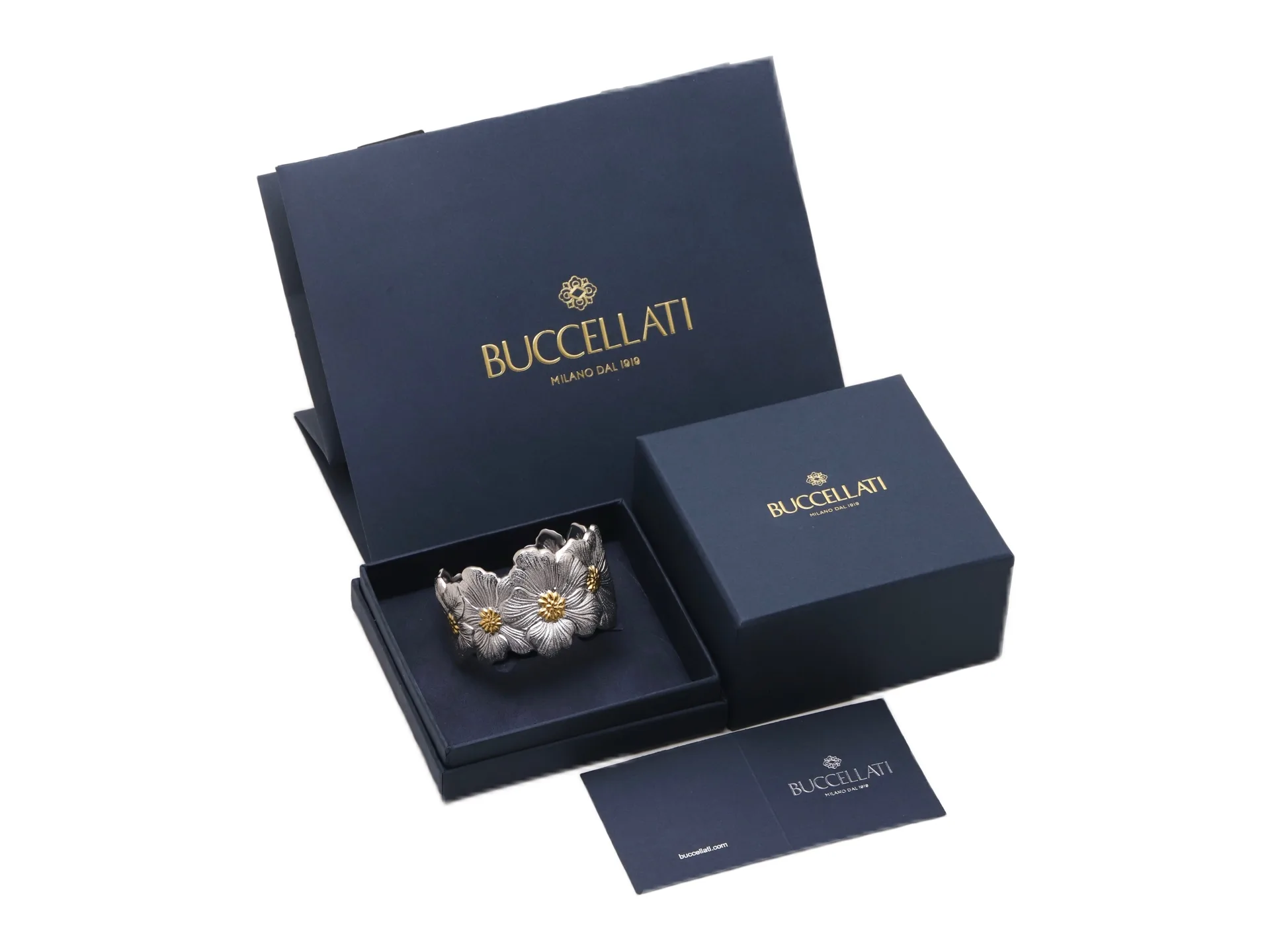 Blossoms Engraved Wide Cuff Bangle D338016543 — view 3