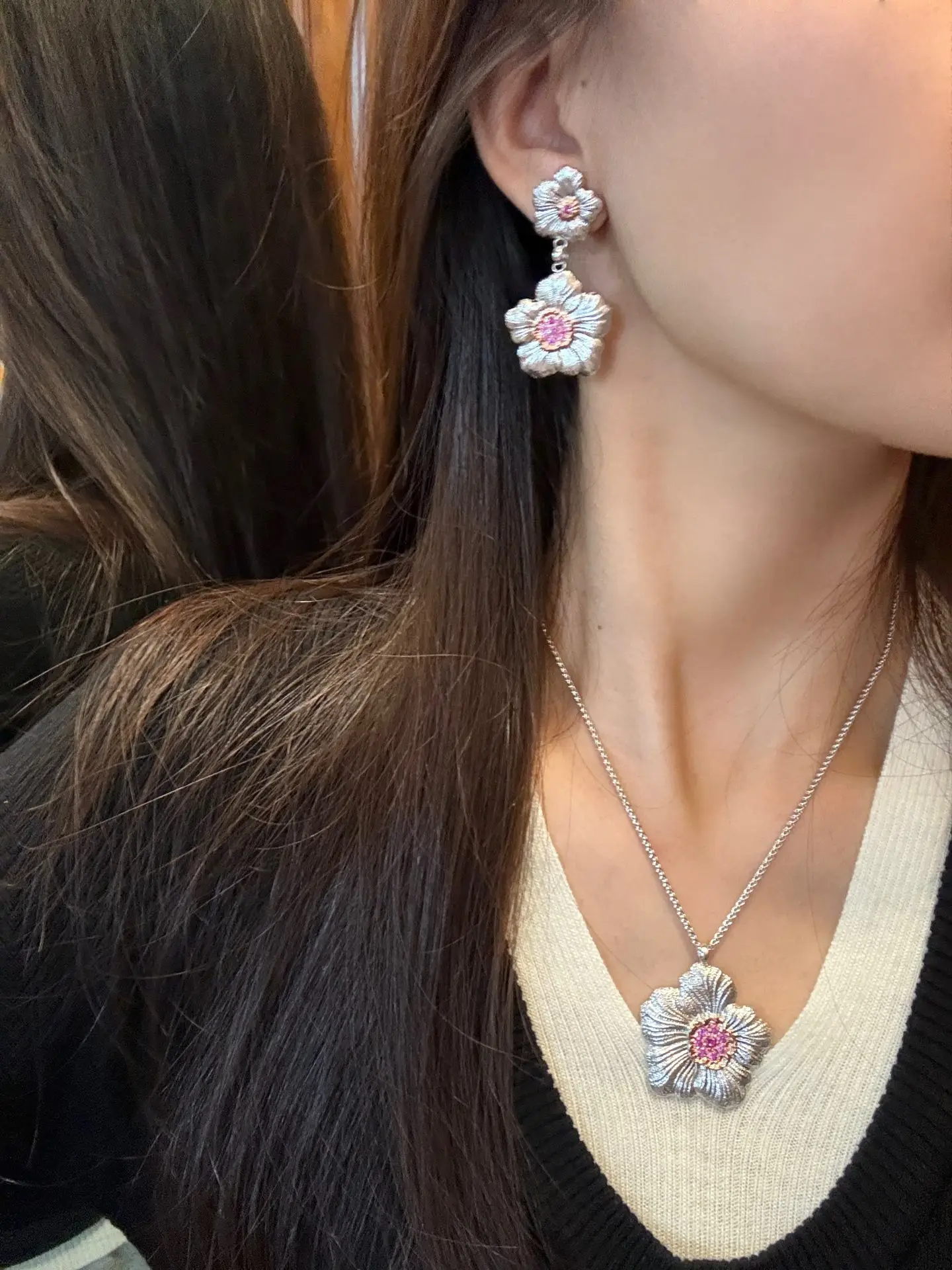Gardenia Flower Drop Earrings with Pink Stones D79516830 — view 9