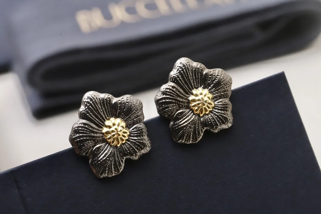 Blossoms Gardenia Stud Earrings D34016838 — view 6