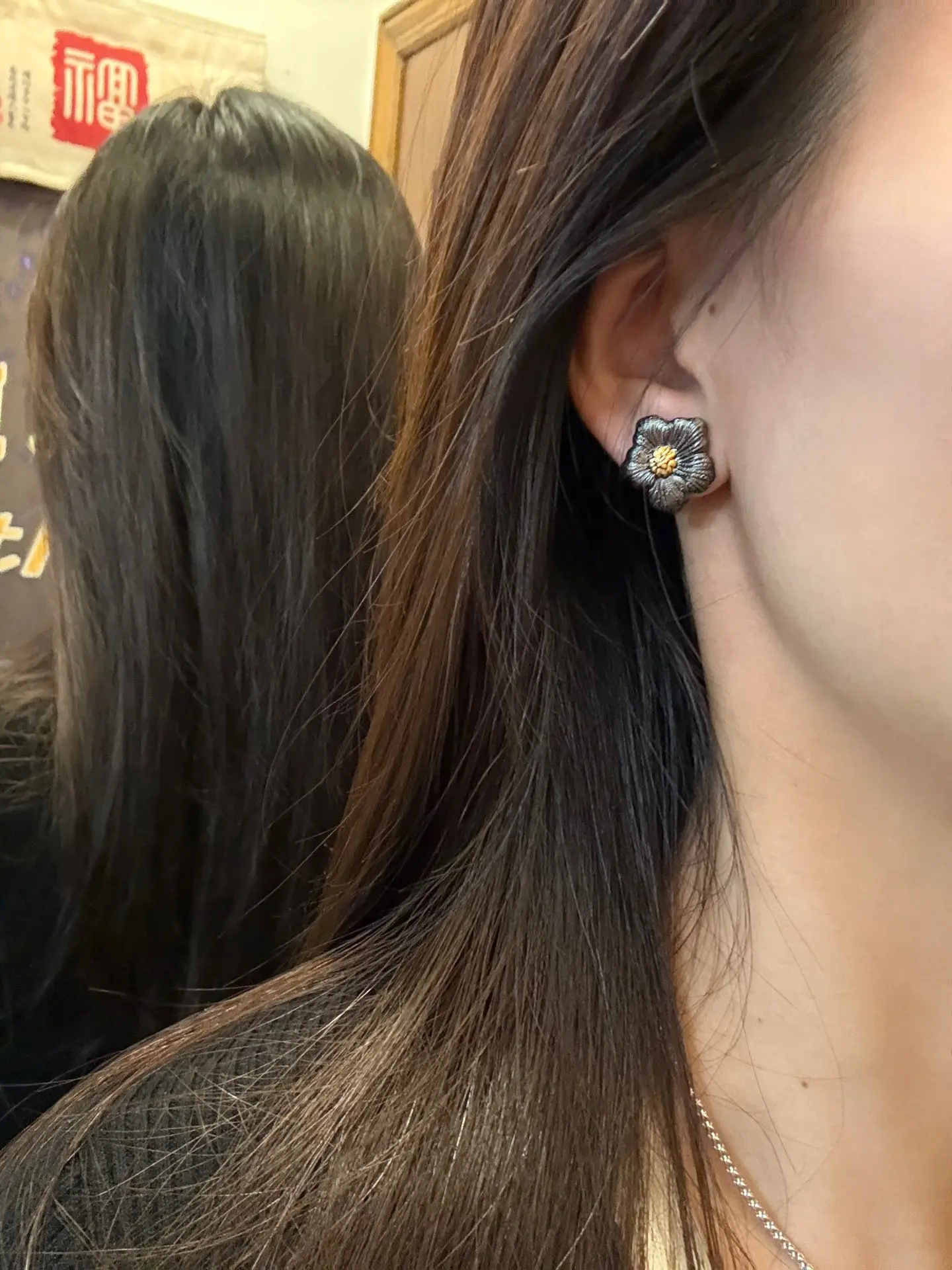 Blossoms Gardenia Stud Earrings D34016838 — view 8