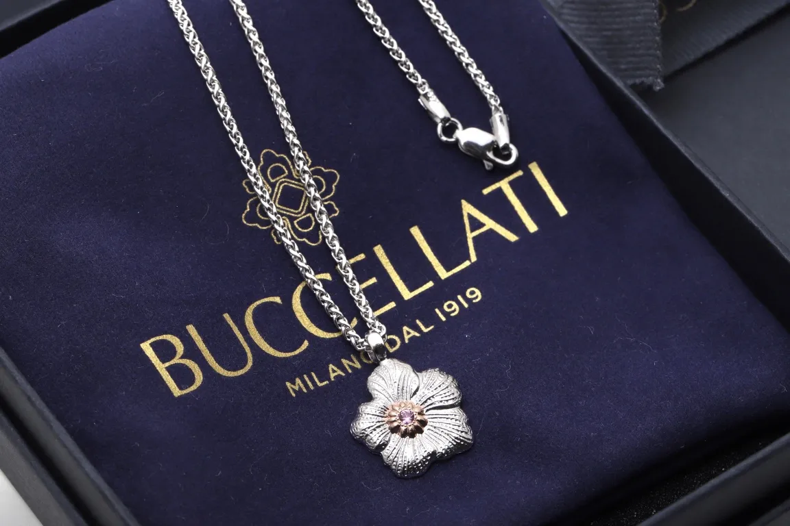 Buccellati Gardenia Diamond Pendant Necklace D53016813 — view 4