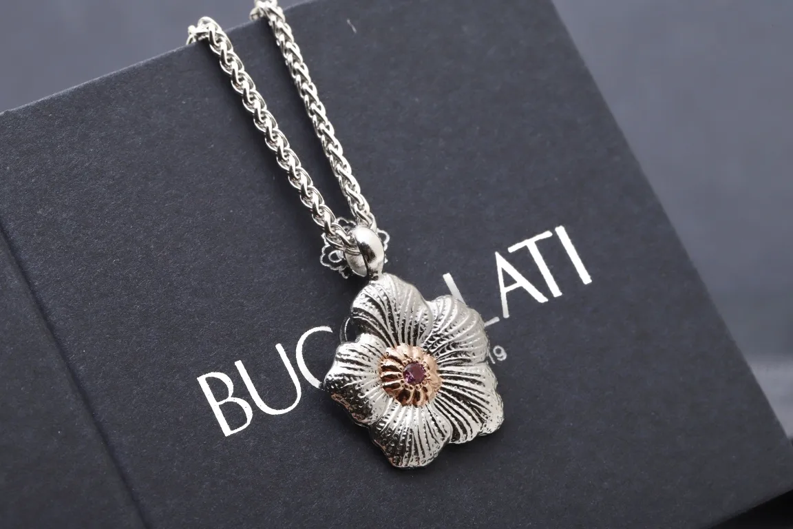 Buccellati Gardenia Diamond Pendant Necklace D53016813 — view 5