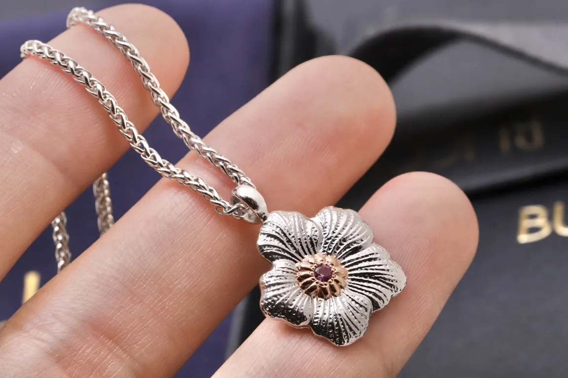 Buccellati Gardenia Diamond Pendant Necklace D53016813 — view 6
