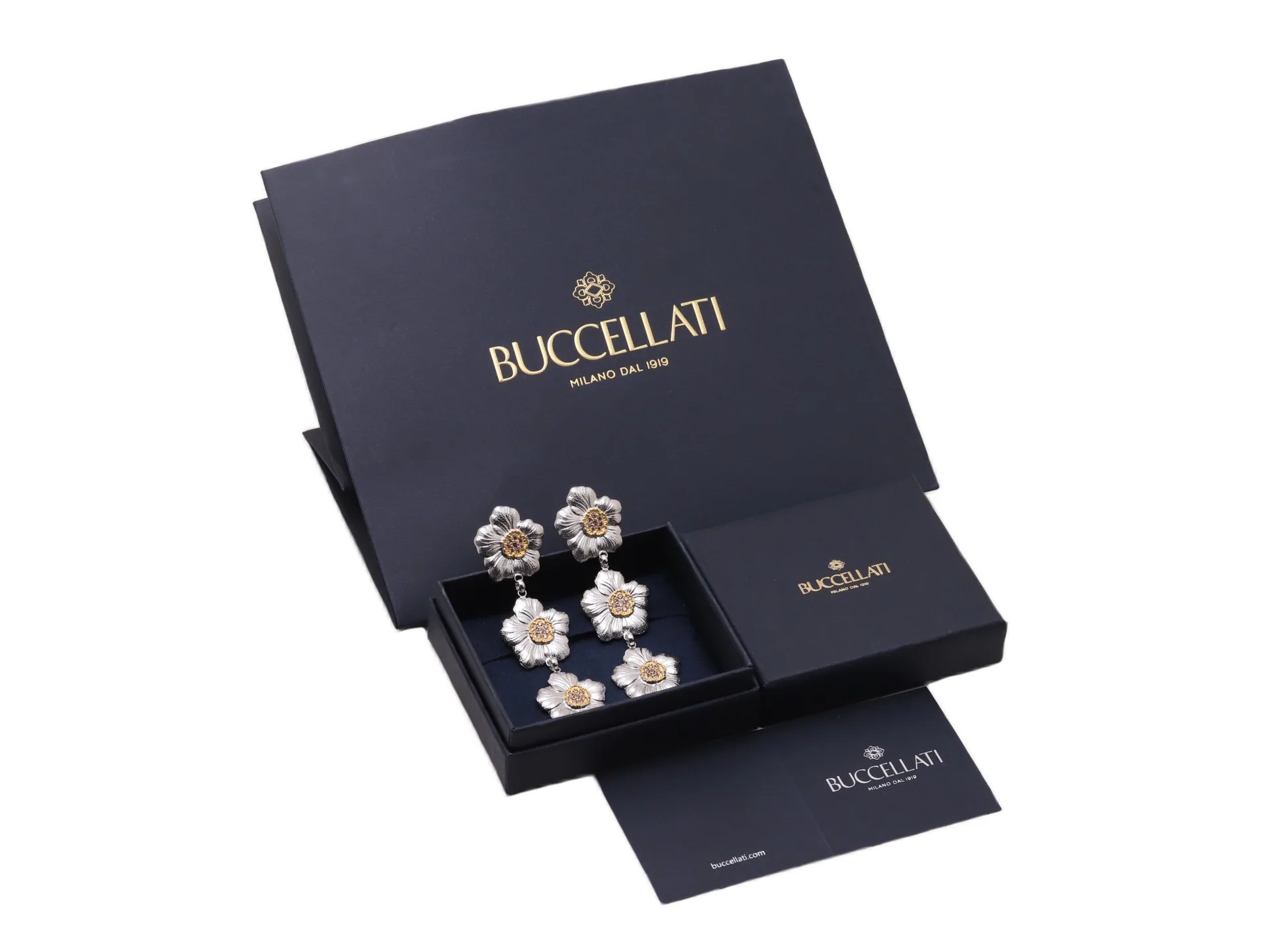Buccellati Gardenia Triple Flower Drop Earrings D135016546 — view 2
