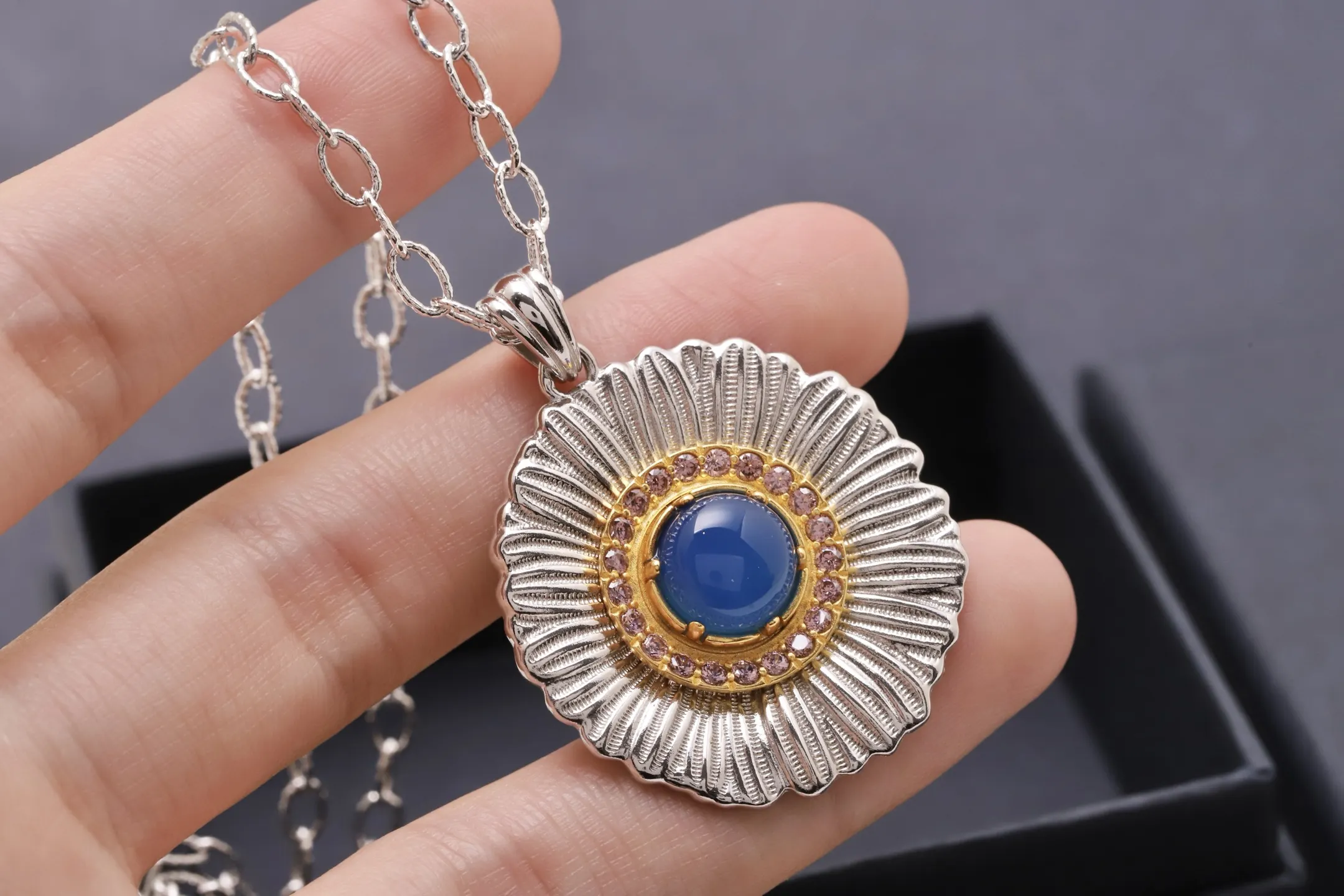 Buccellati Sapphire Floral Pendant Long Necklace D104516827 — view 4