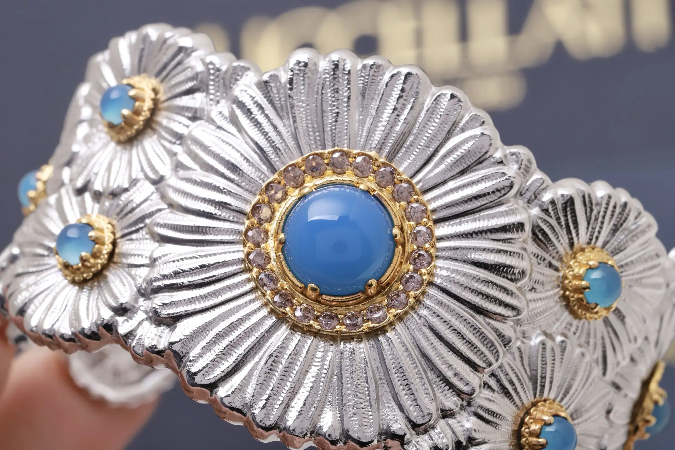 Buccellati Daisy Sapphire Wide Cuff Bracelet D261017506 — view 6